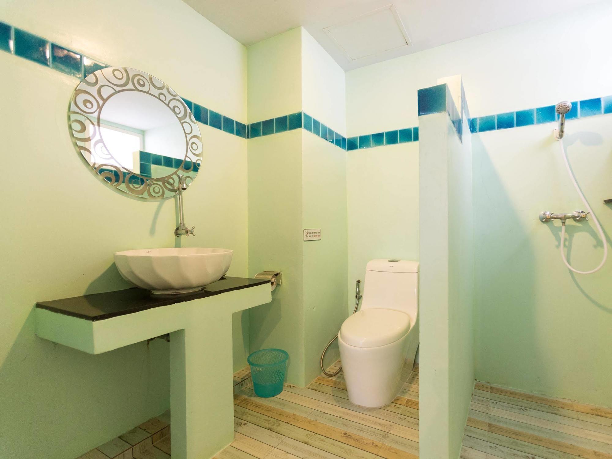 Dozy Lamoon House Hotel 2*