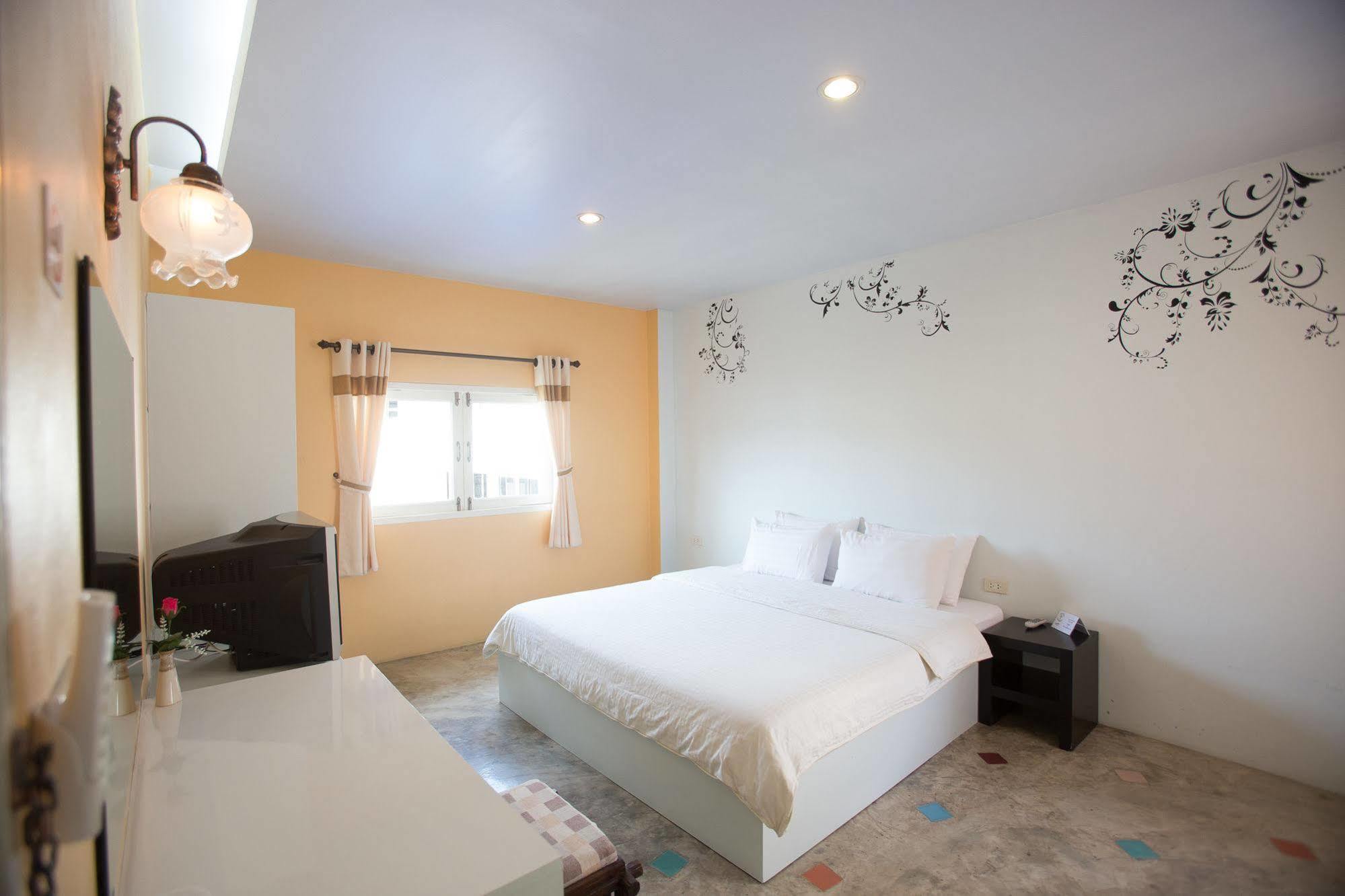 Dozy Lamoon House Chiang Mai