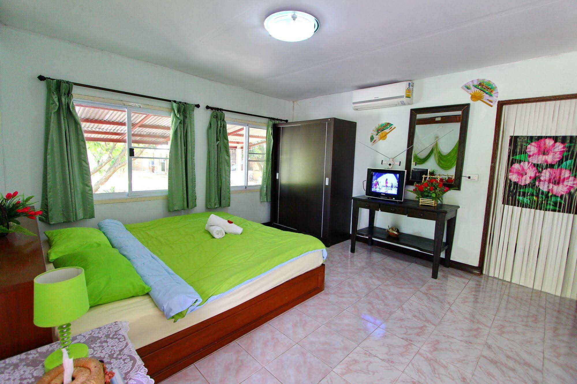 Oyo 909 Guiding Star Hotel Chiang Mai