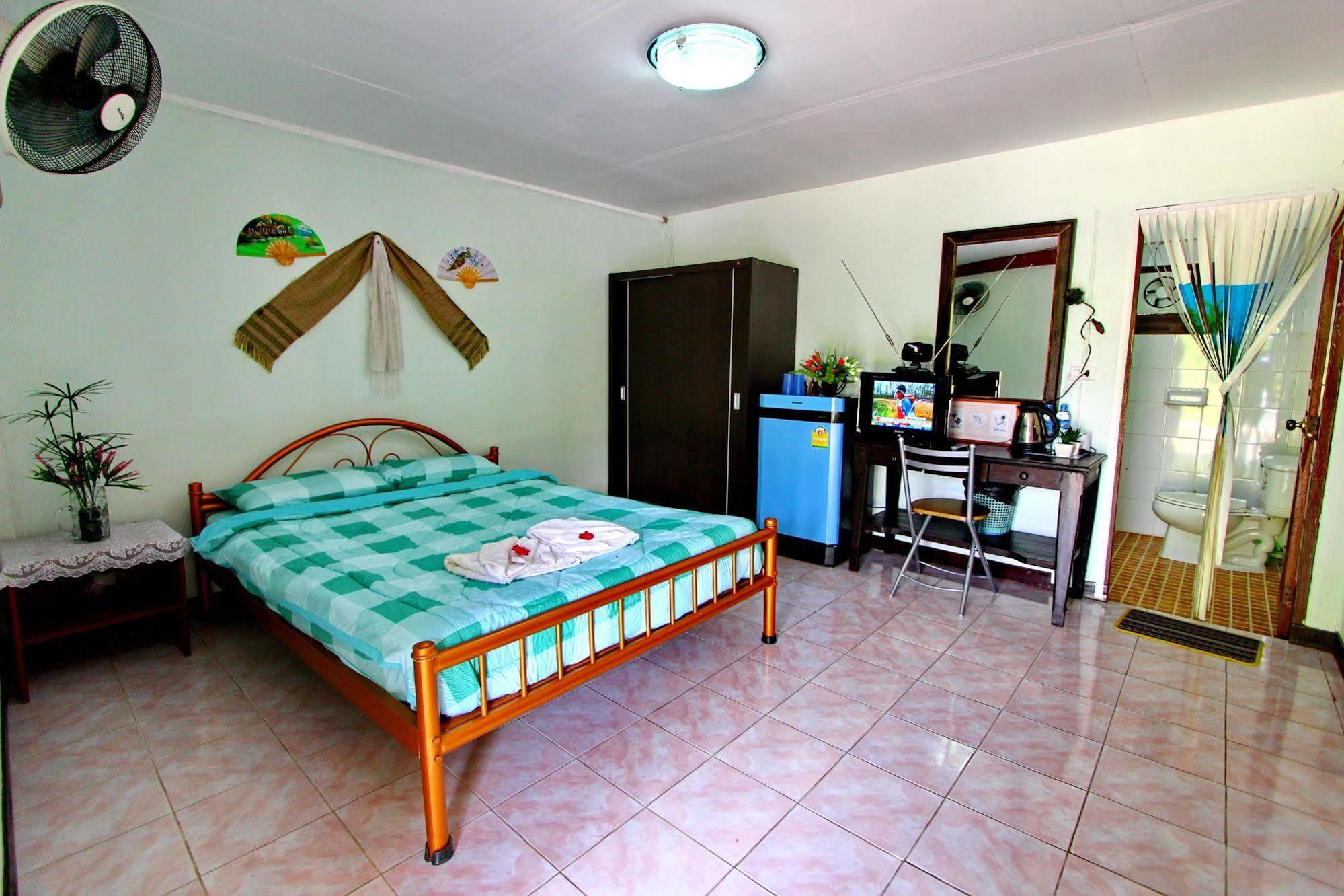 Hotel Oyo 909 Guiding Star Chiang Mai