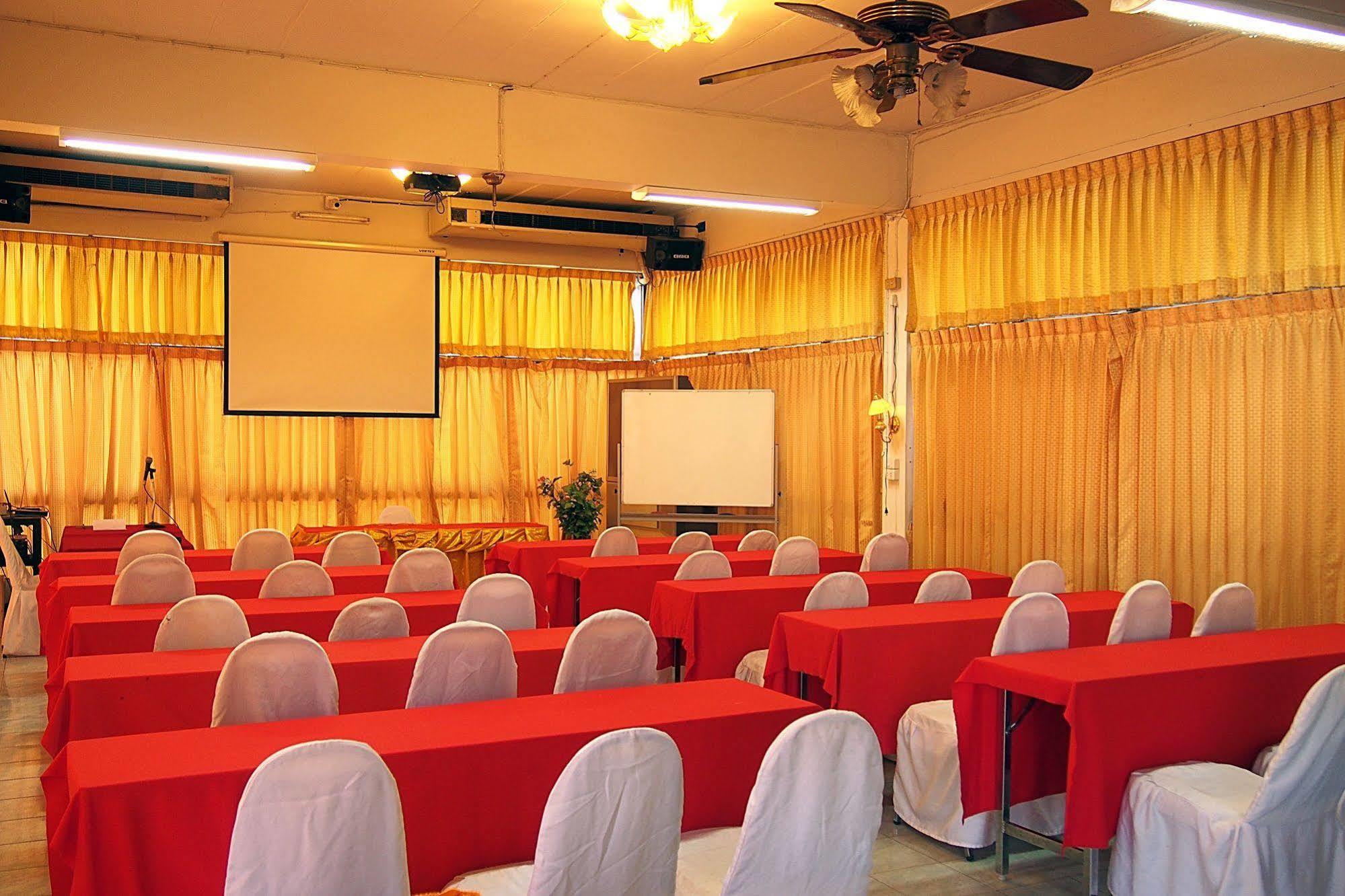 U-sa Family Hotel 3*