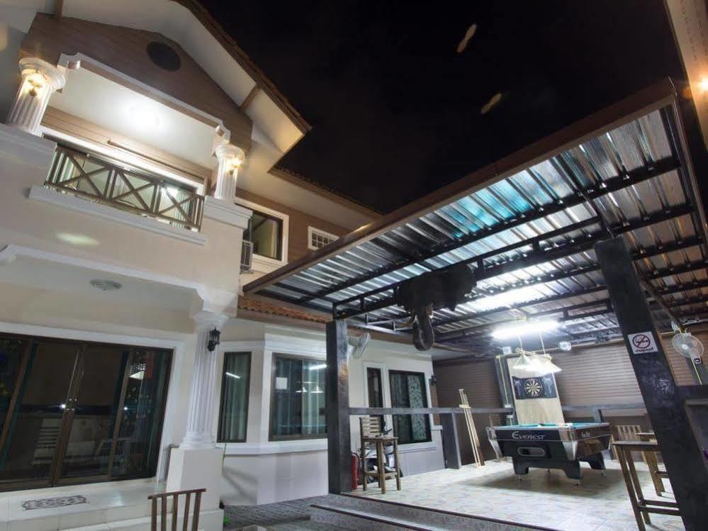 Inn Donchai House Guest House& Cafe
