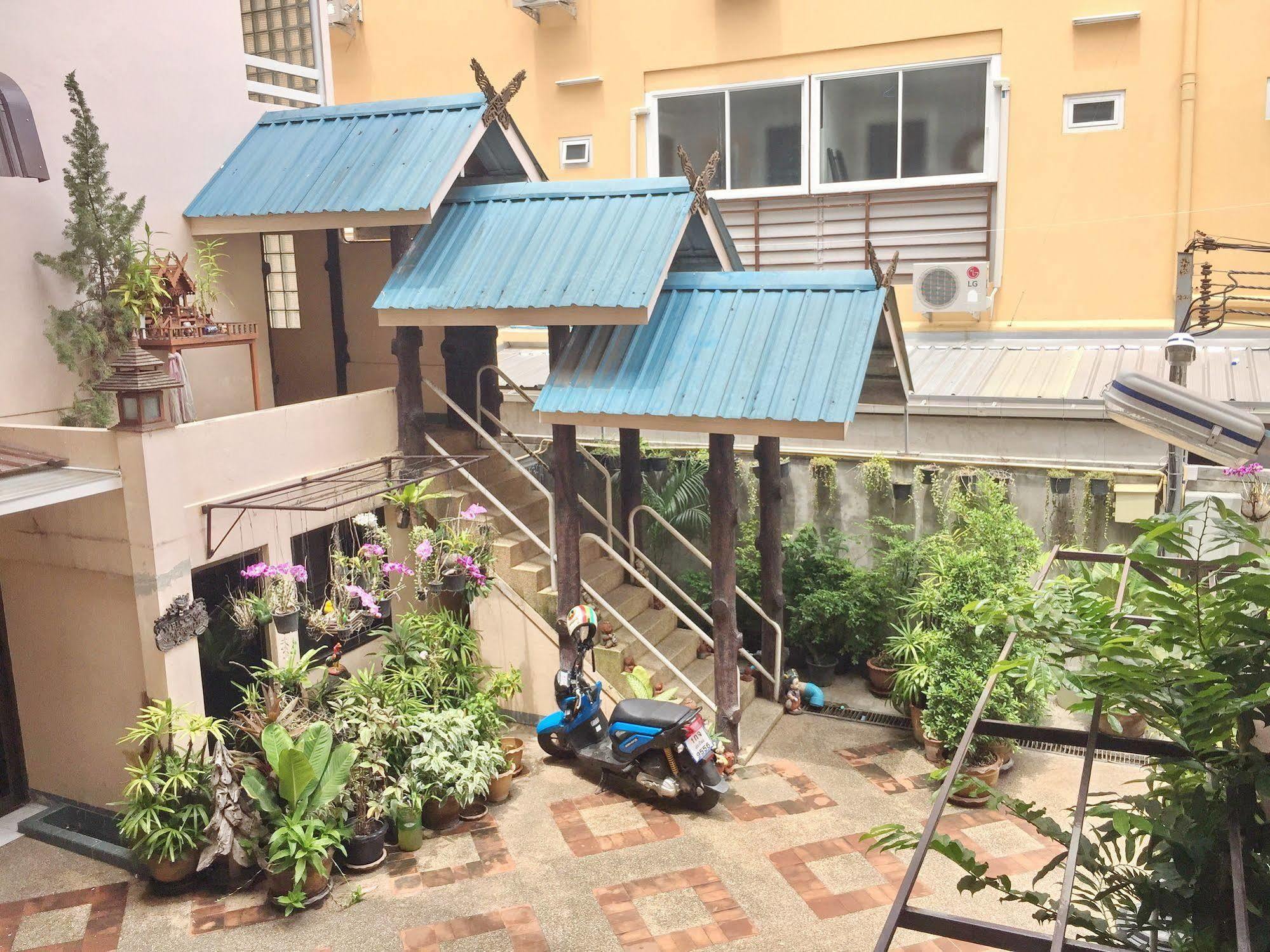 Jang Sripoom House *