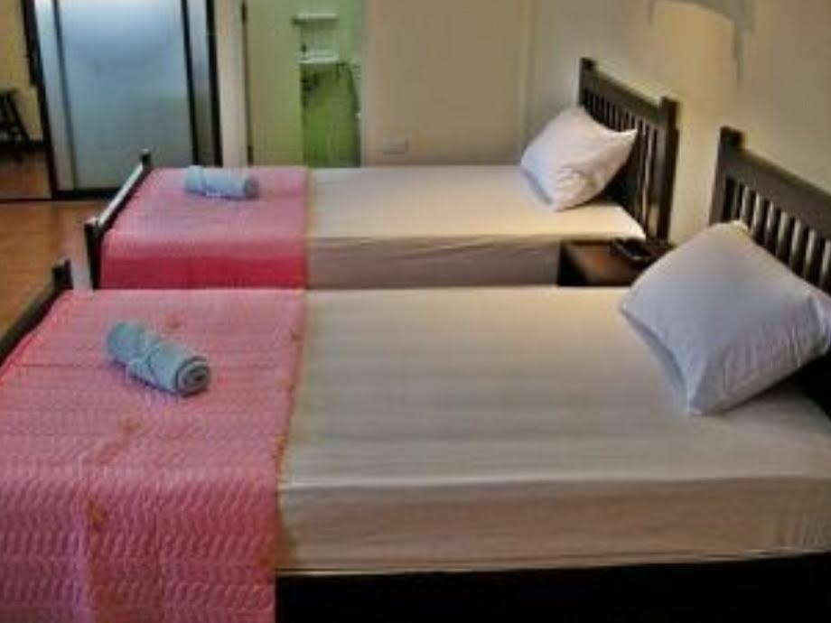 Baan Nam Sai Hotel 2*