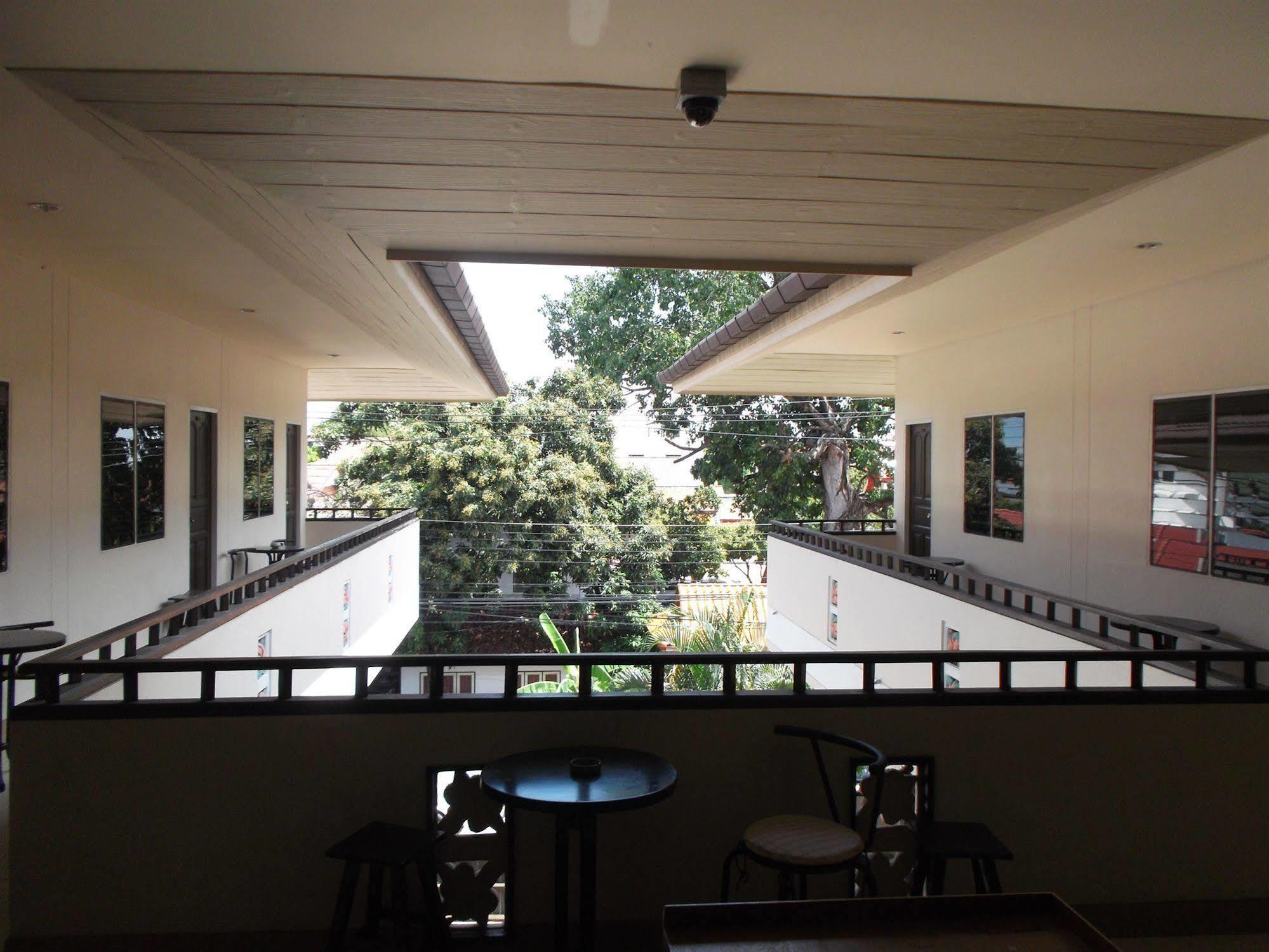 Hotel Baan Nam Sai 2*