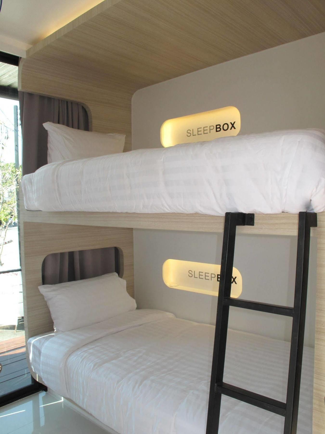 Sleepbox Chiangmai 2*