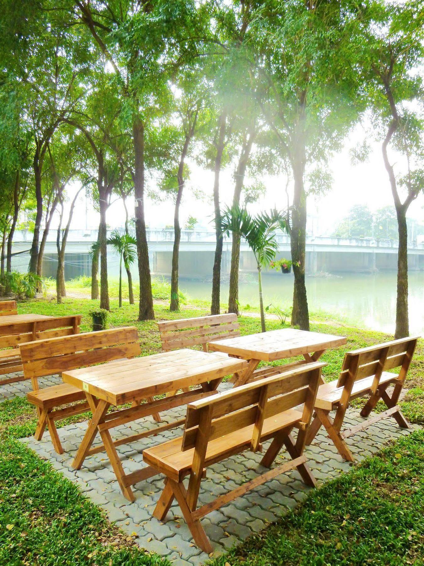 Inn Hollanda Montri Chiang Mai