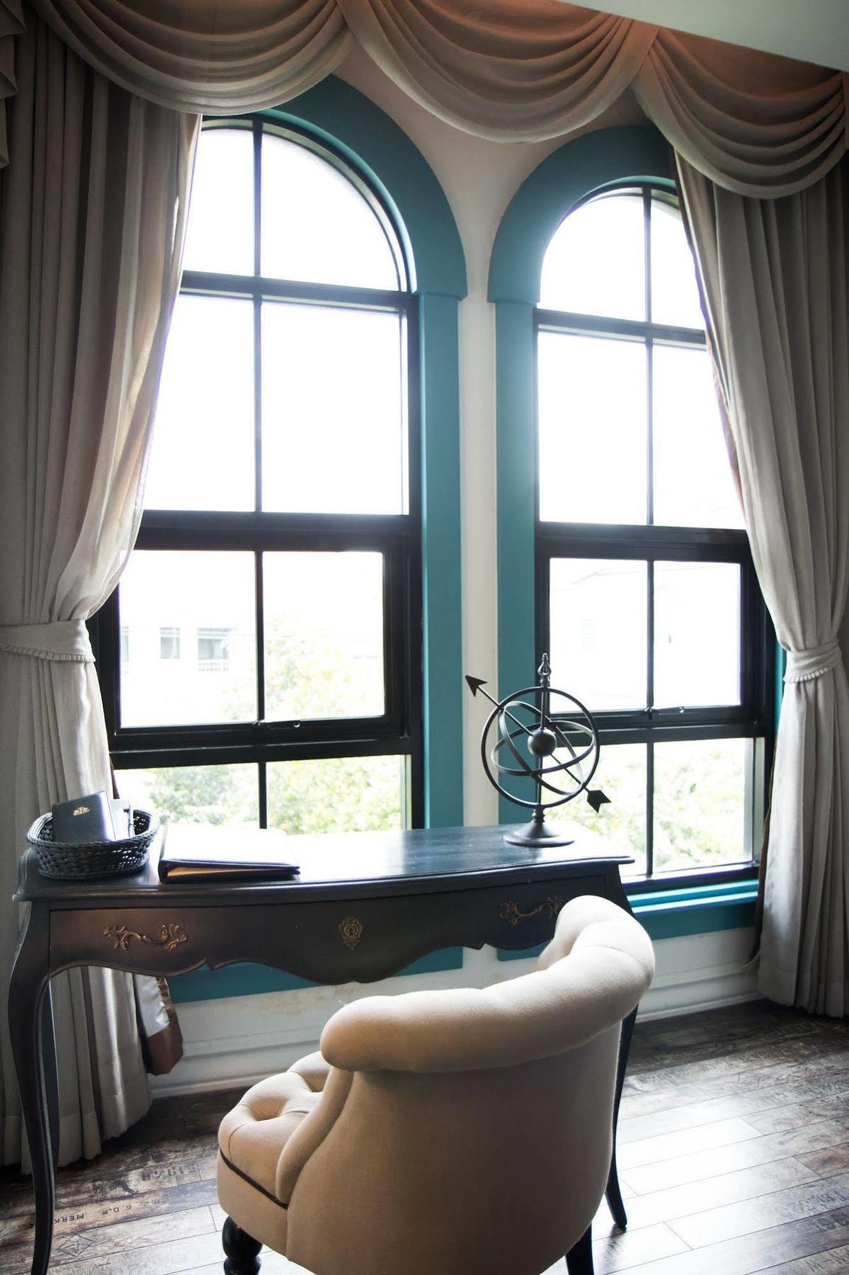 Hotel S' Private House