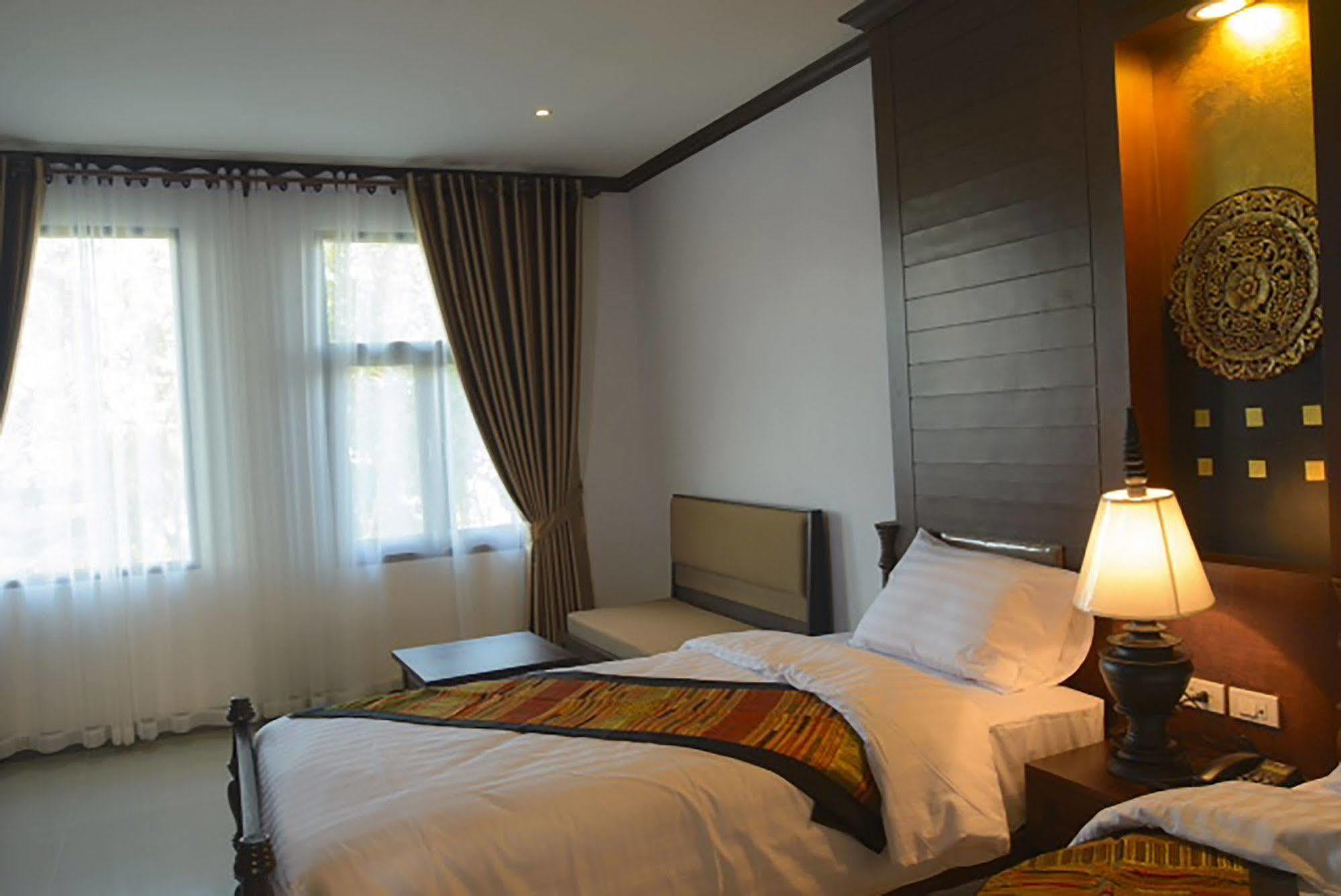 Baan Ratchiangsaen 3*