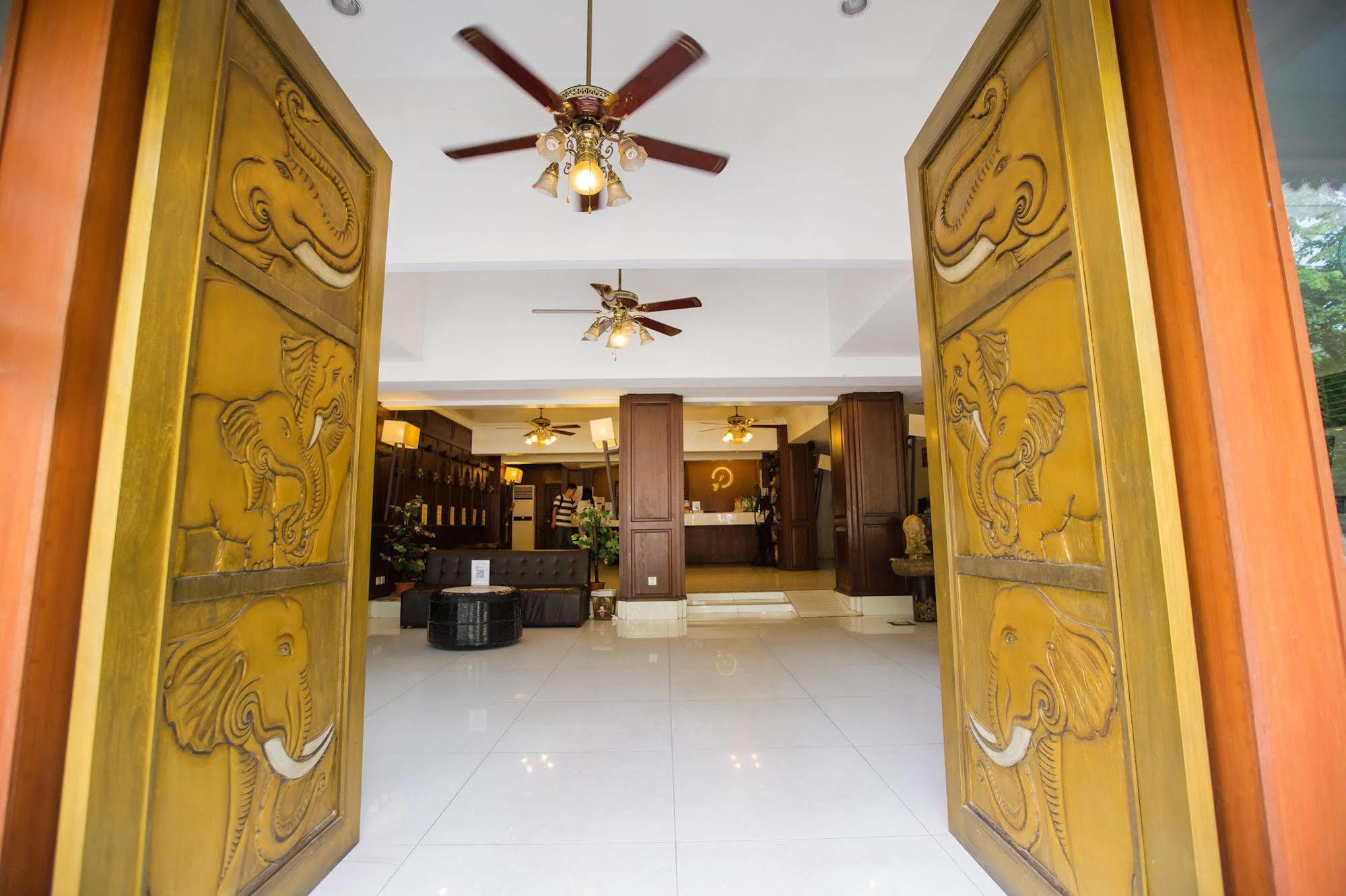 Chiang Roi 7 Days Hotel Chiang Mai