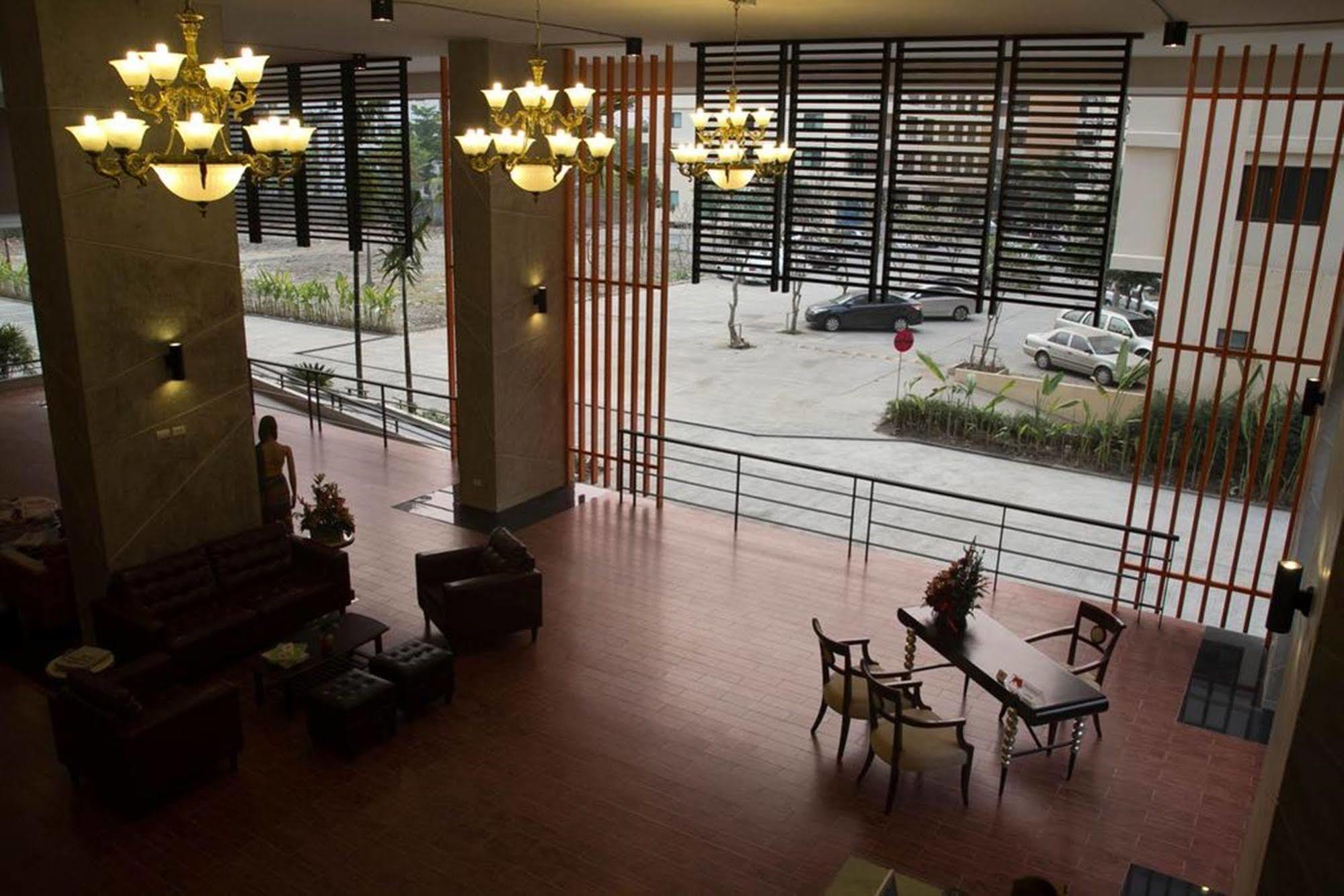 Prestige Hotel 3*