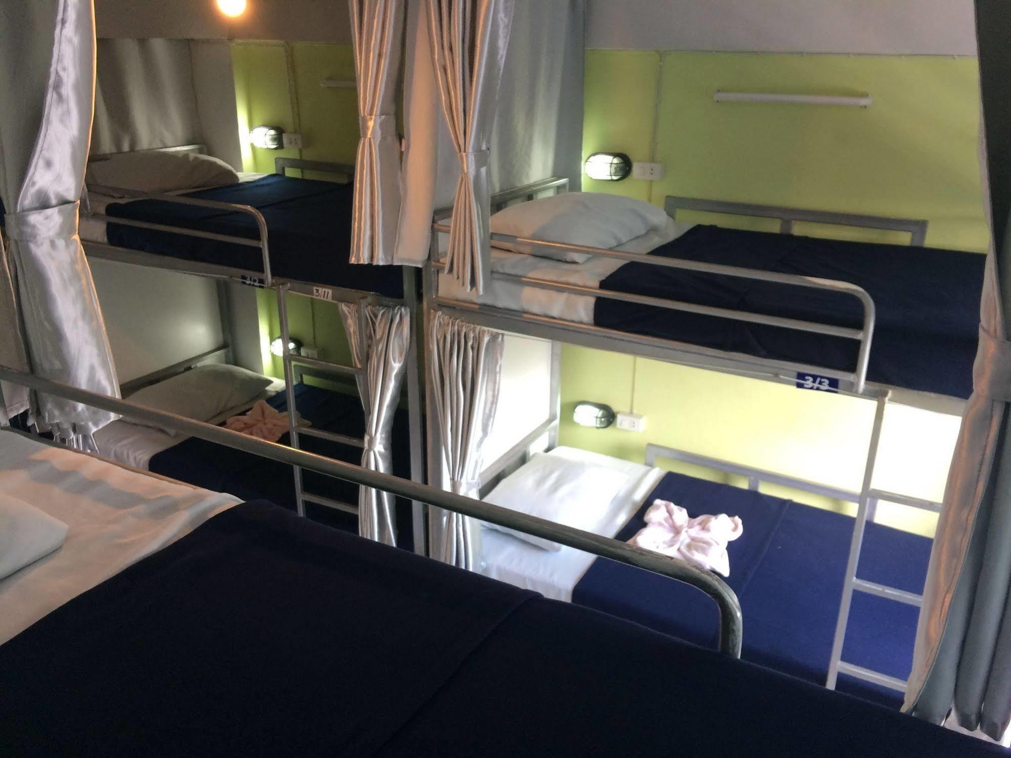 I-smile & U2 Hostel