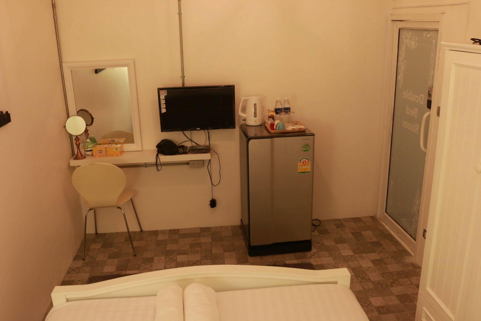 Finlay House Hostel *