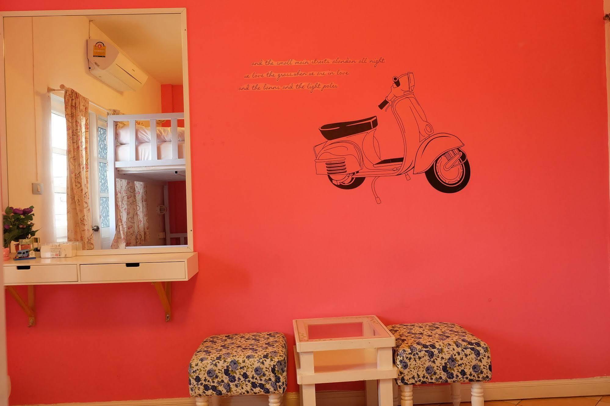 Finlay House Hostel *