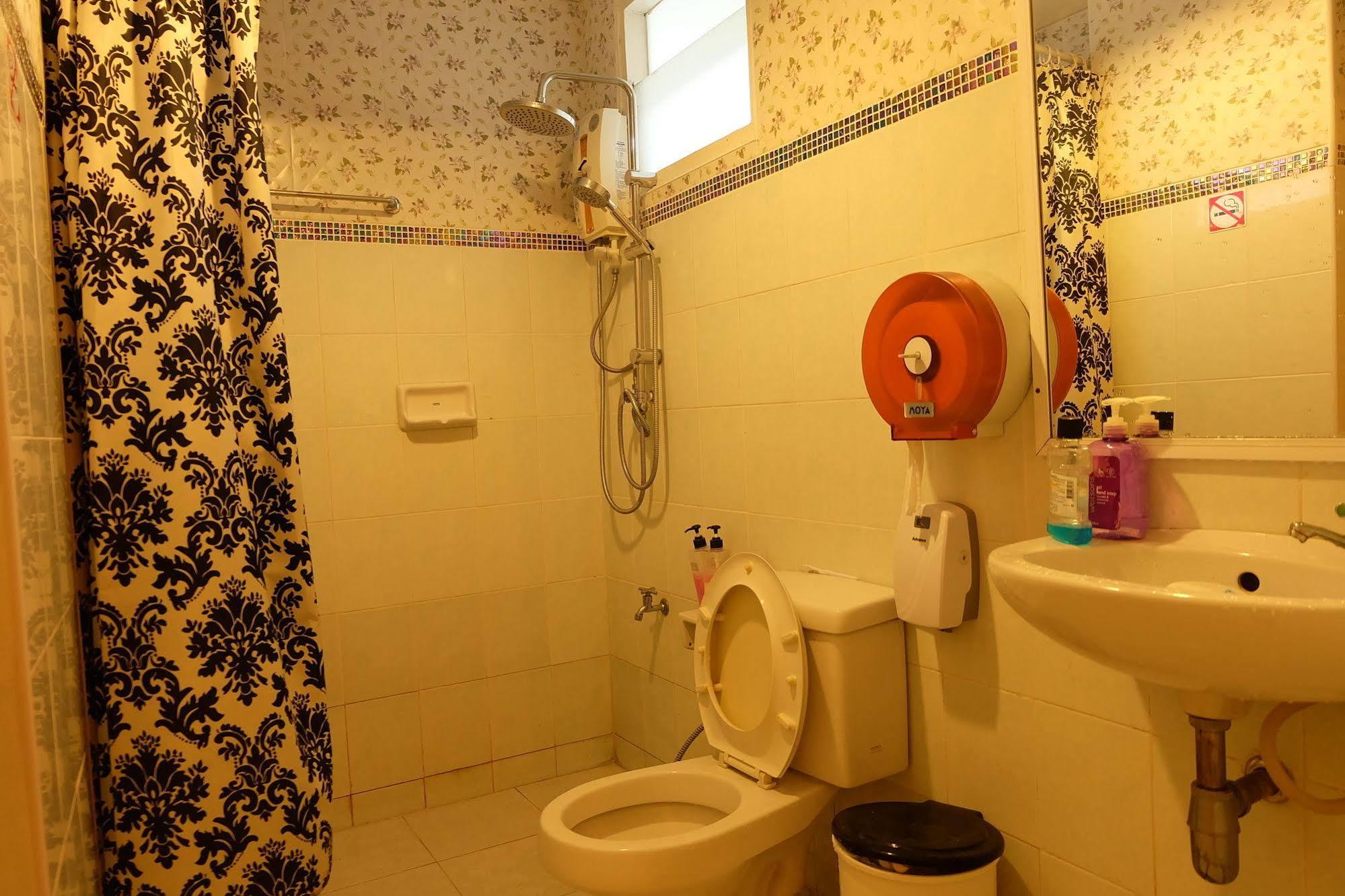 Finlay House Hostel Chiang Mai