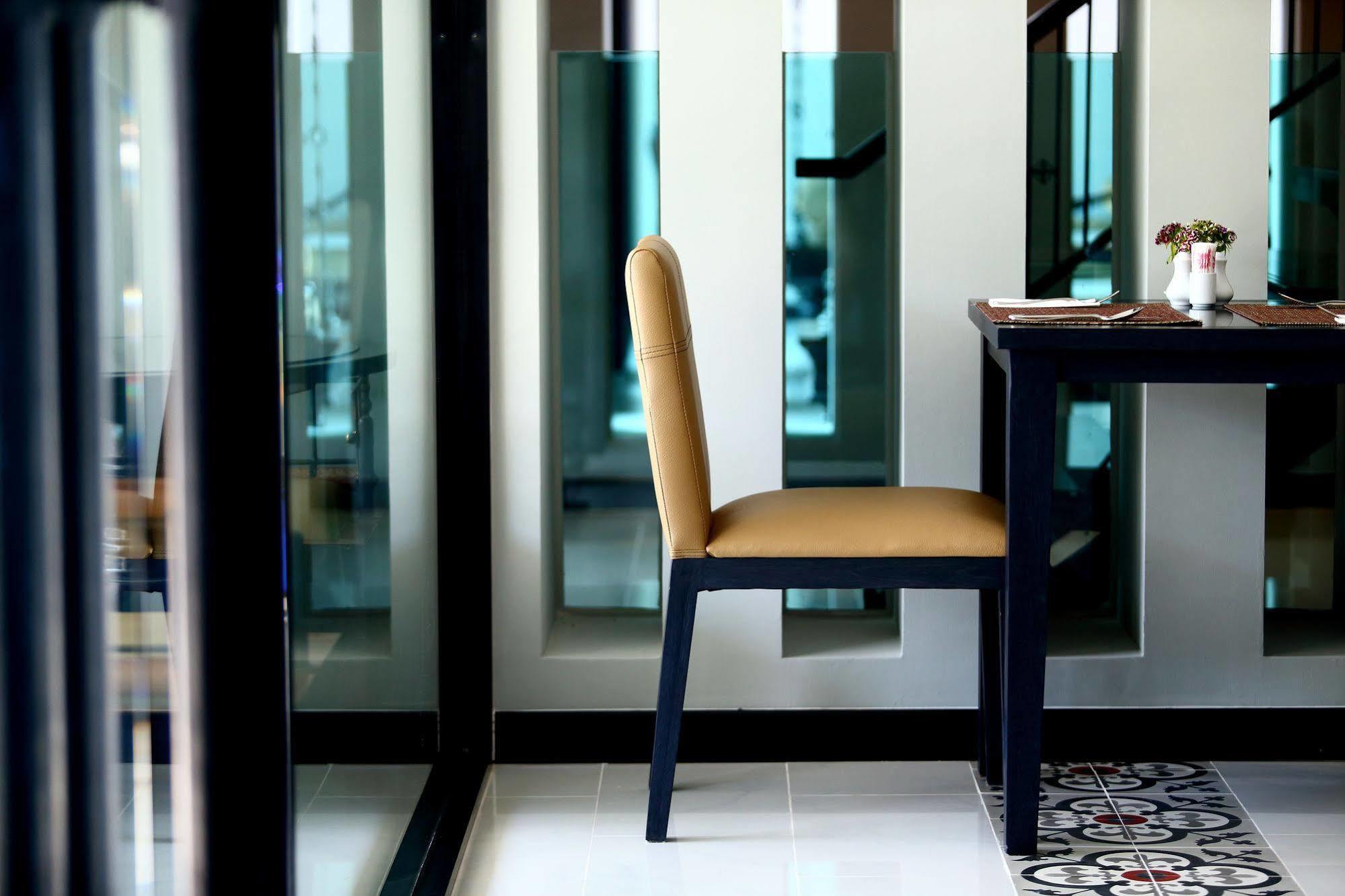 De Chai Oriental Nimman - Sha 4*