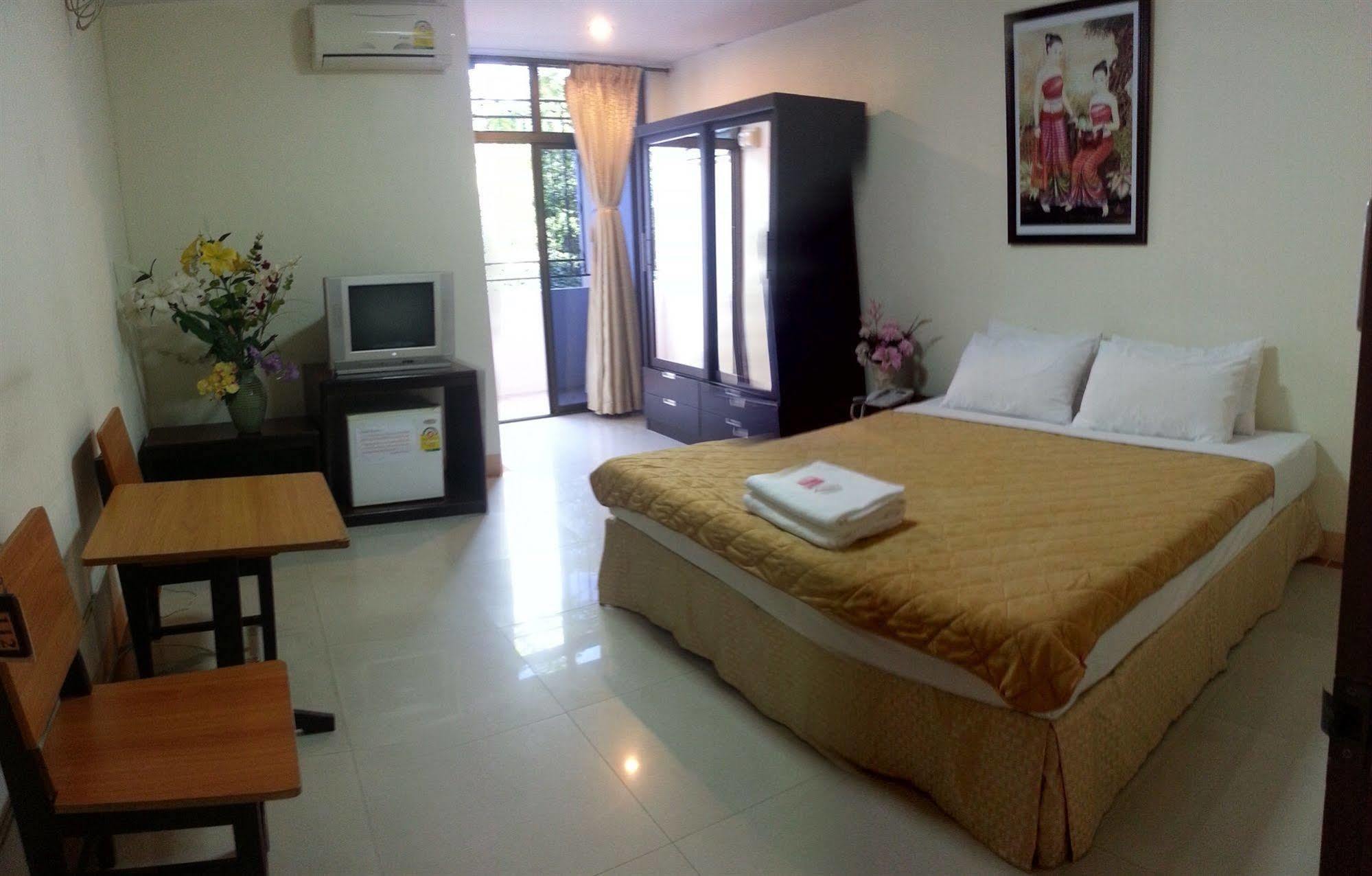 Orchid Apartment *