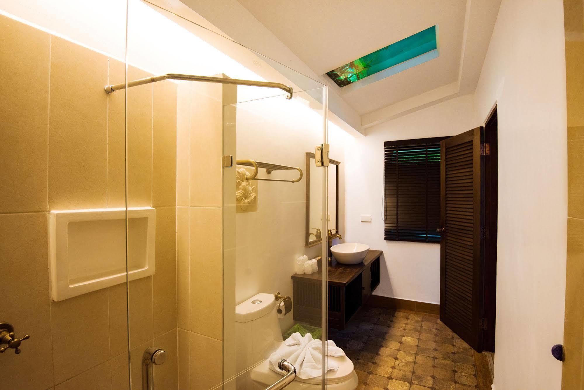 Resort E-outfitting Boutique 4*