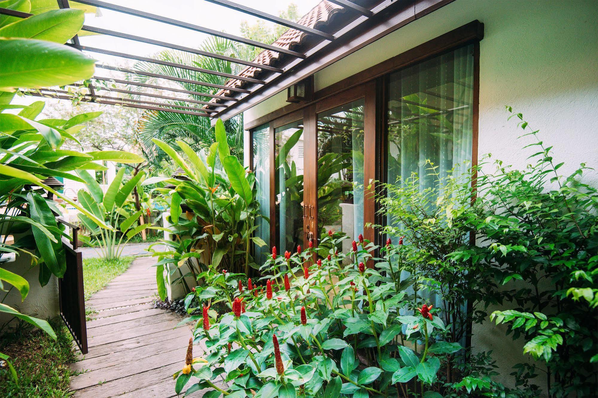 Resort E-outfitting Boutique 4*