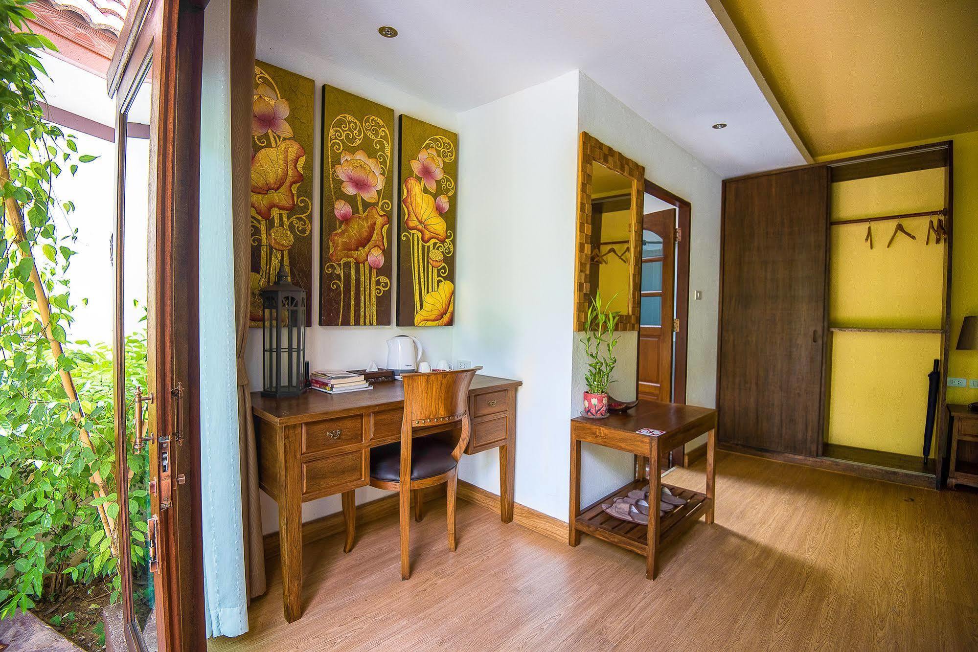 Resort E-outfitting Boutique 4*