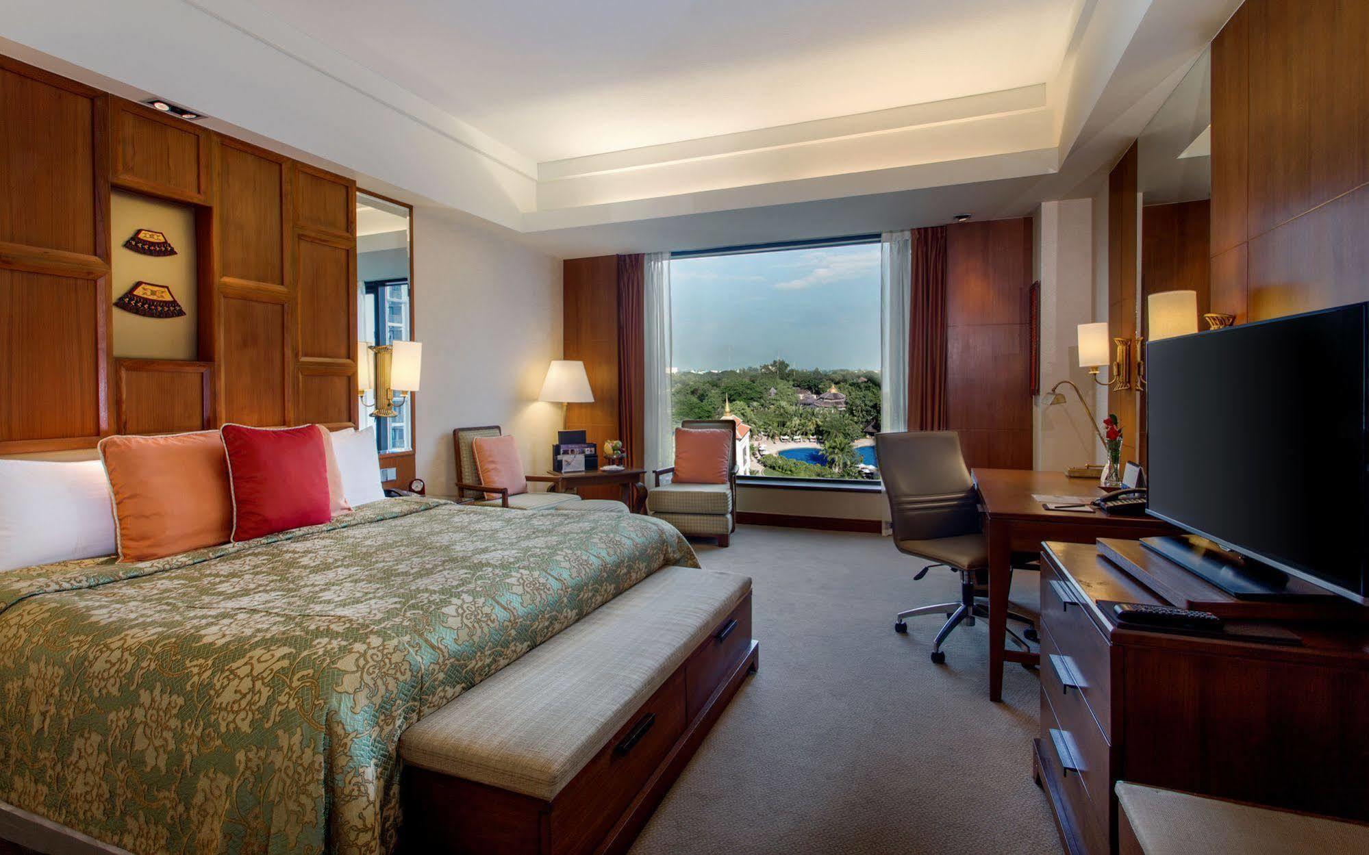Shangri-la Resort