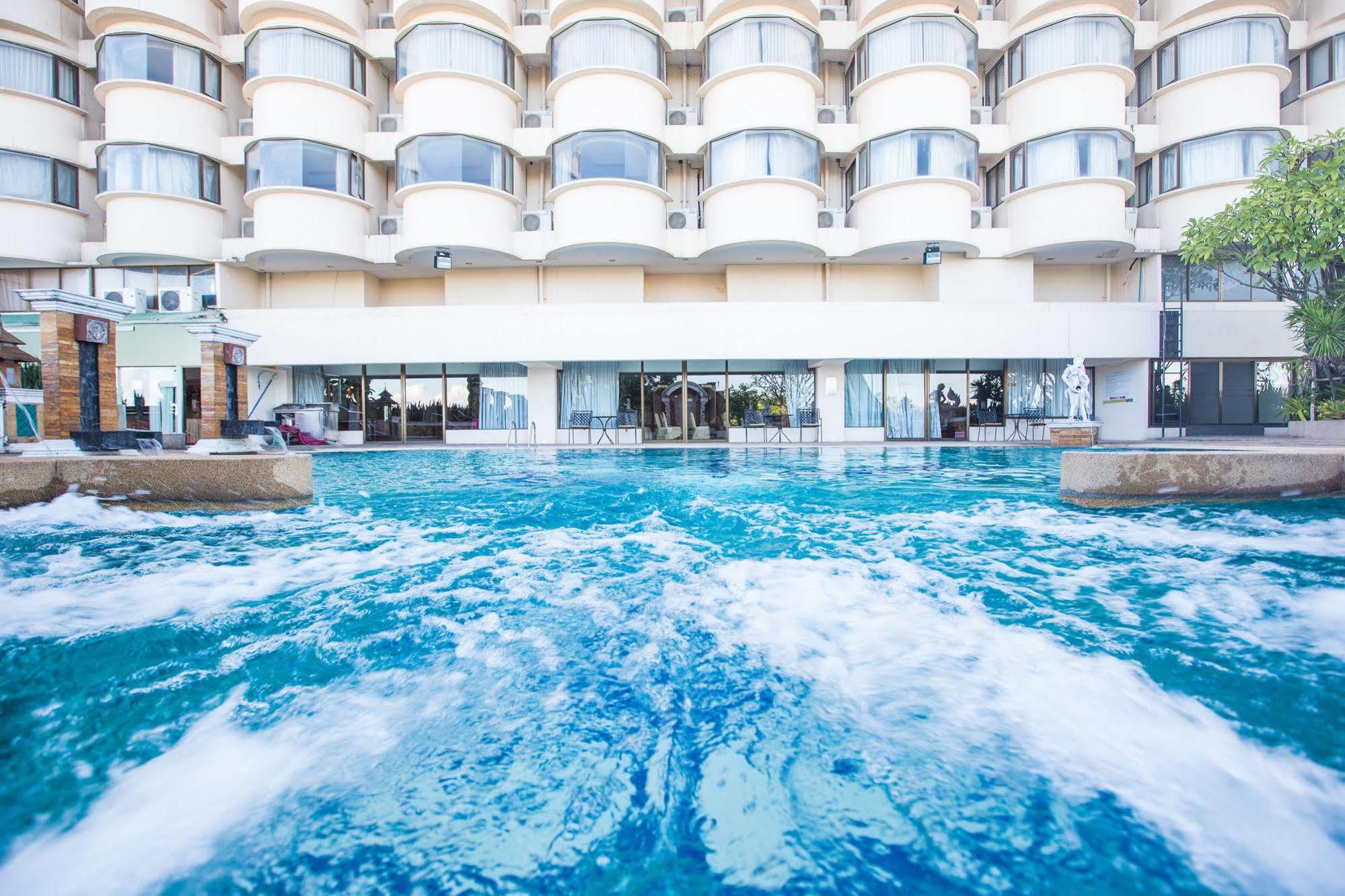 Furama Hotel 4*