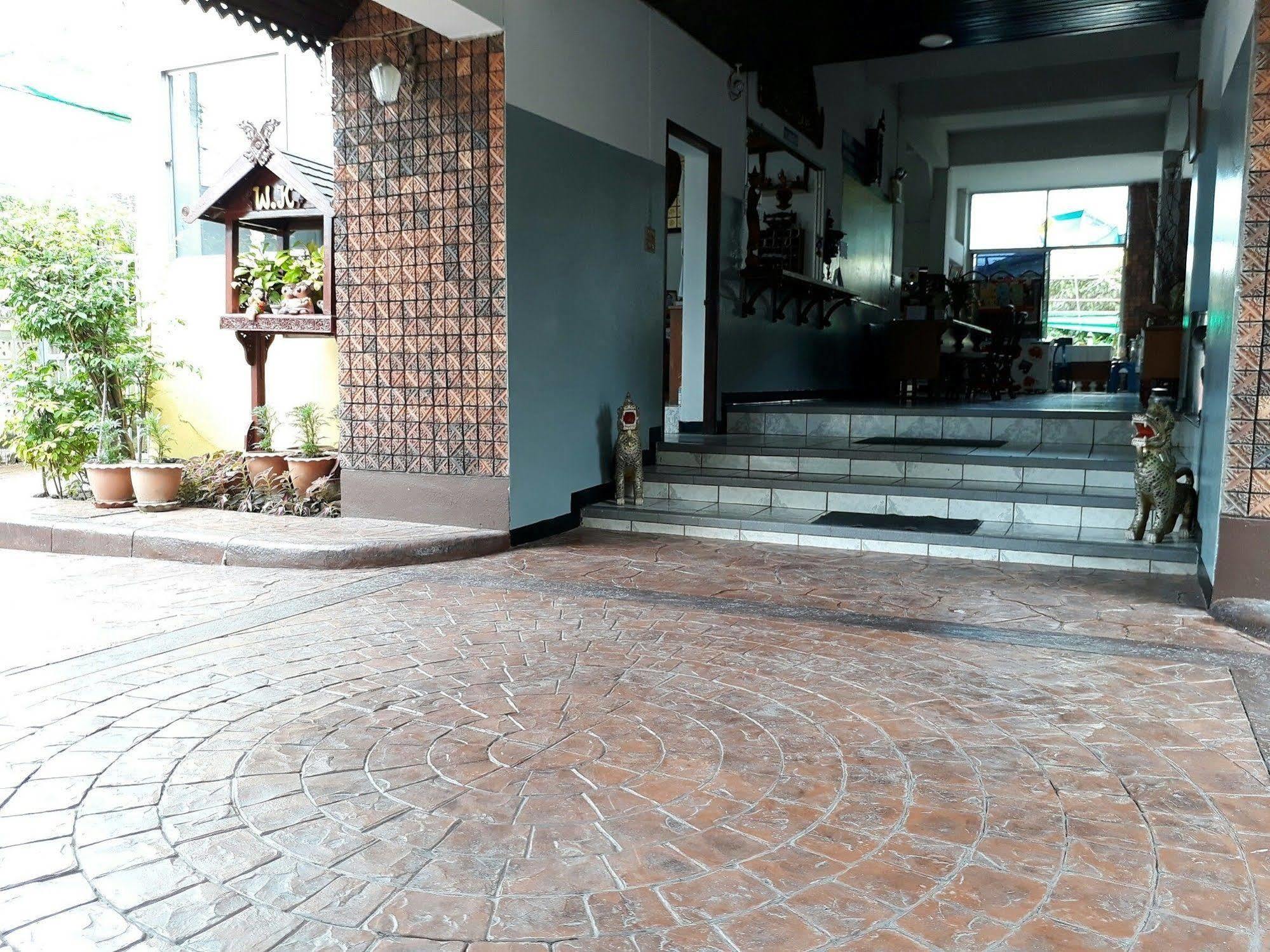 Wiriya House Albergue Chiang Mai