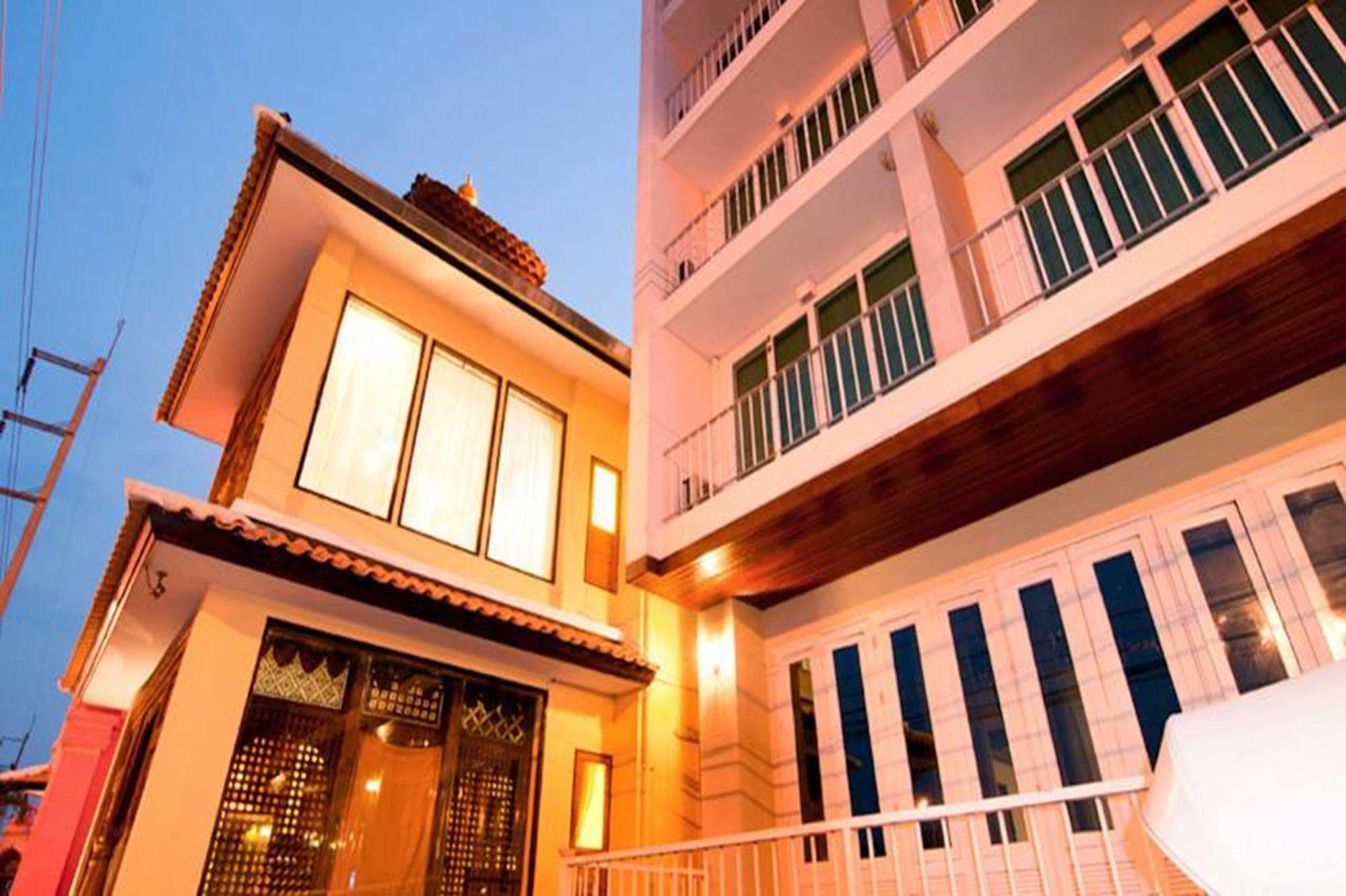 B2 Premier & Hotel Chiang Mai