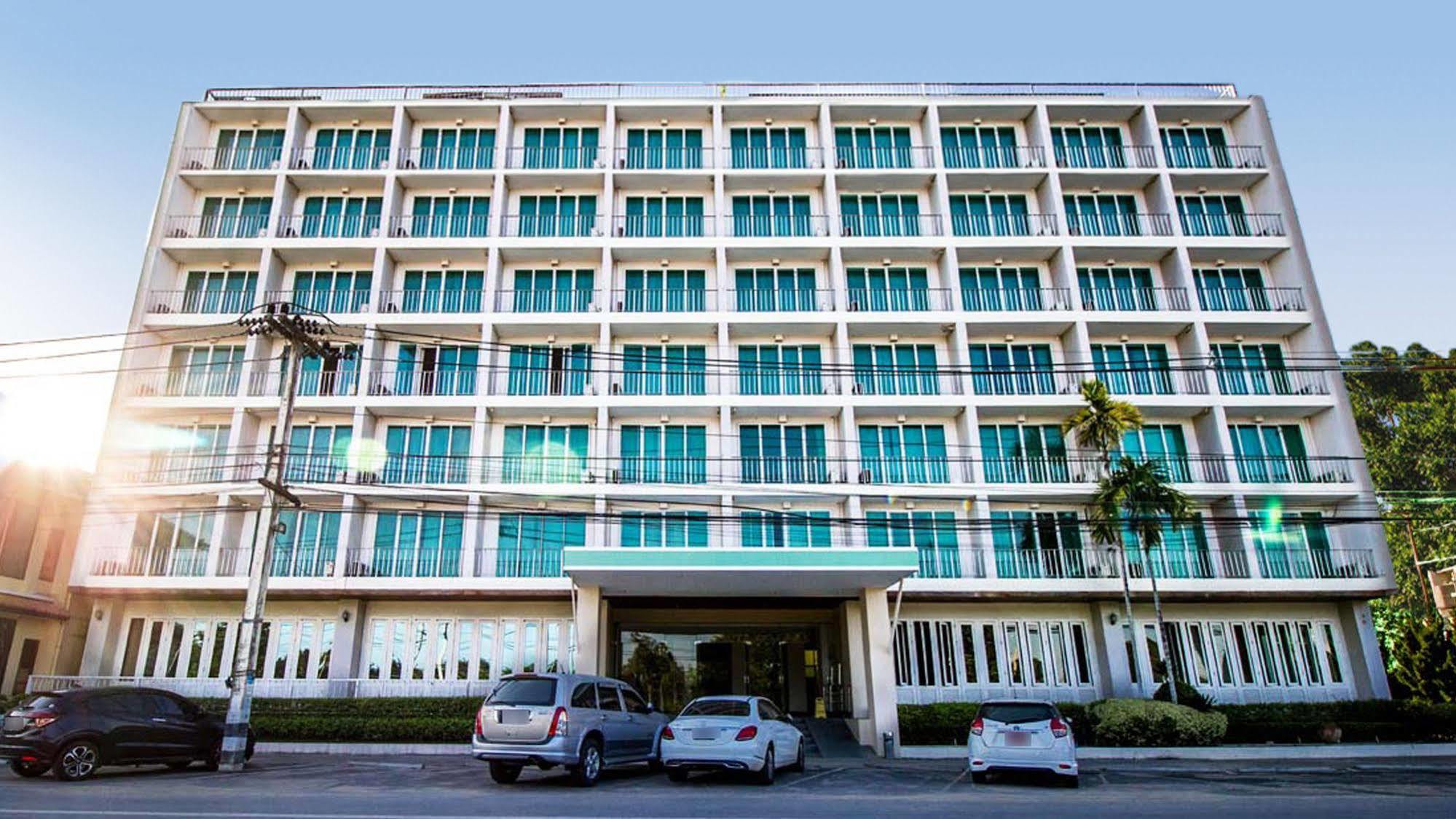 Hotel B2 Premier & 3*