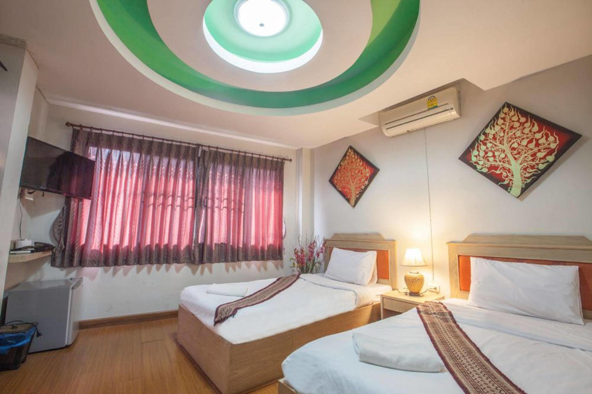 Place Hotel 2*