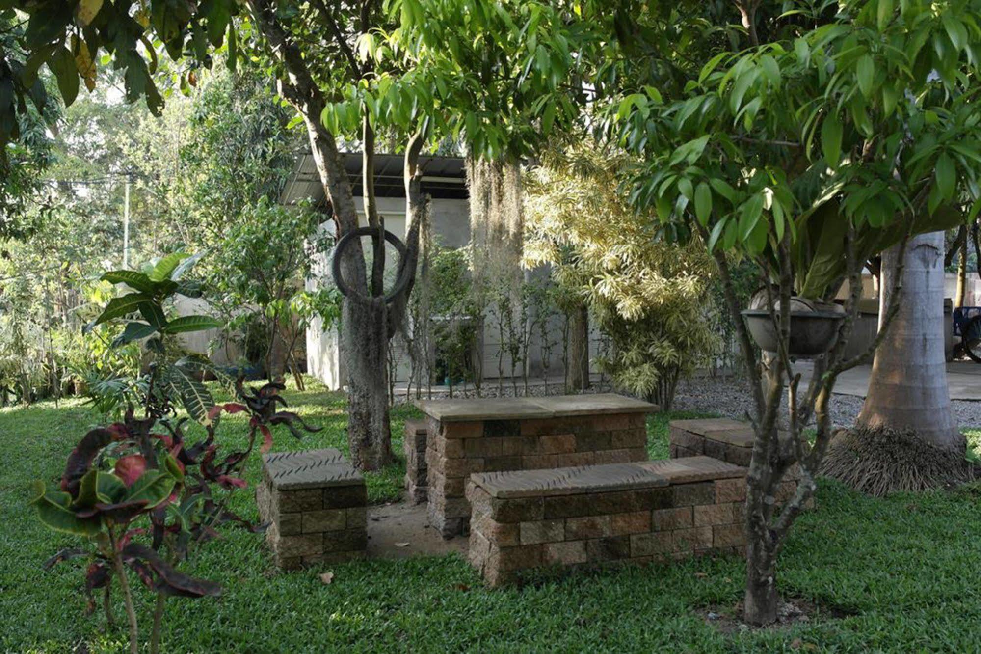 Rachaherb Gardens