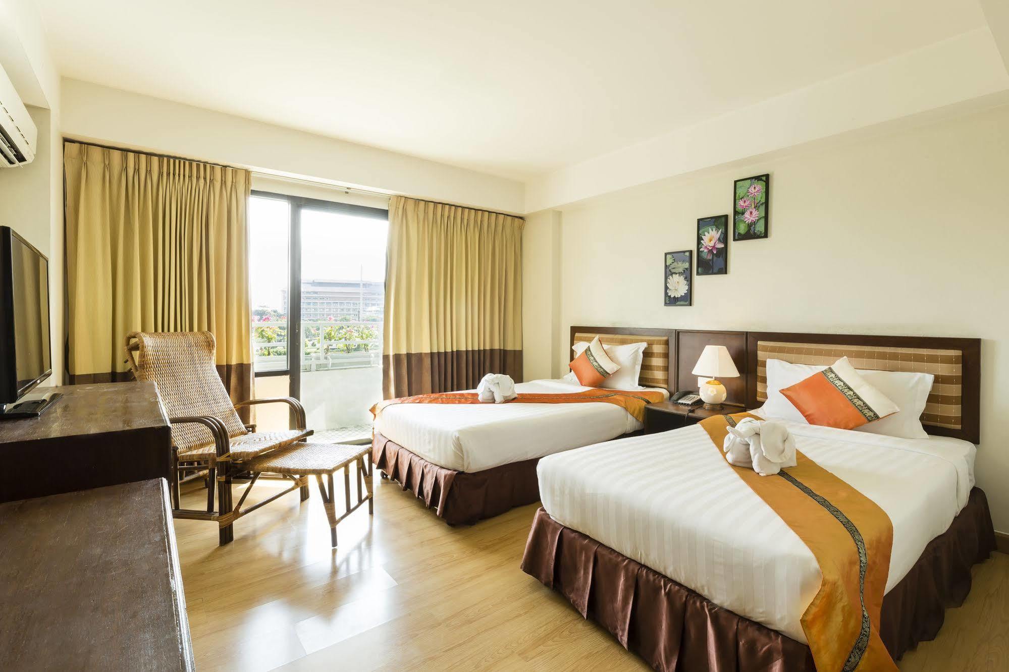 Hotel Group 4*