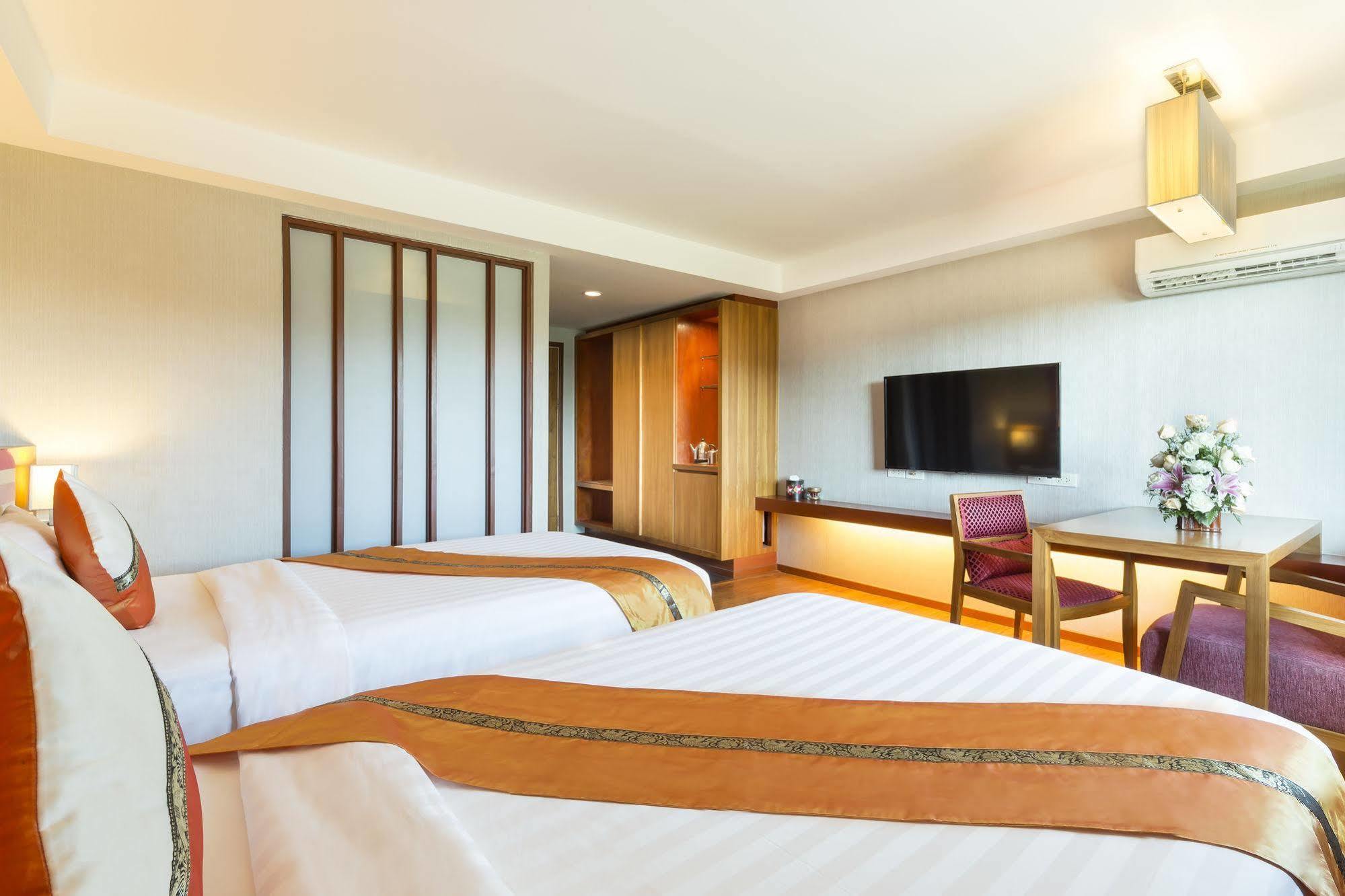 Hotel Group 4*