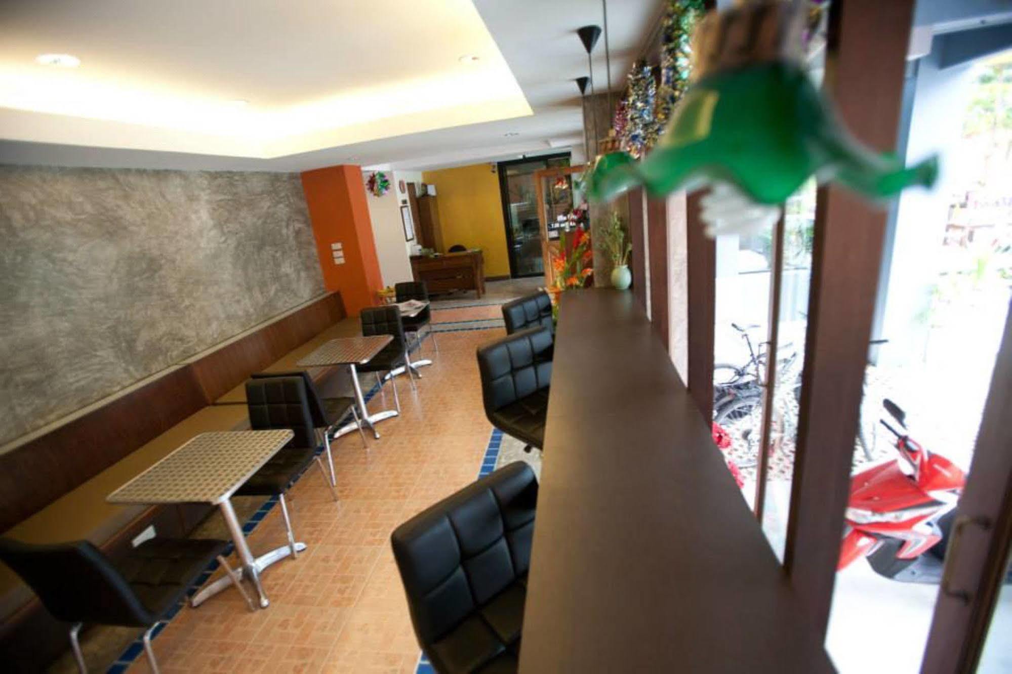 Hotel Oyo 233 Sunshine House Chiang Mai