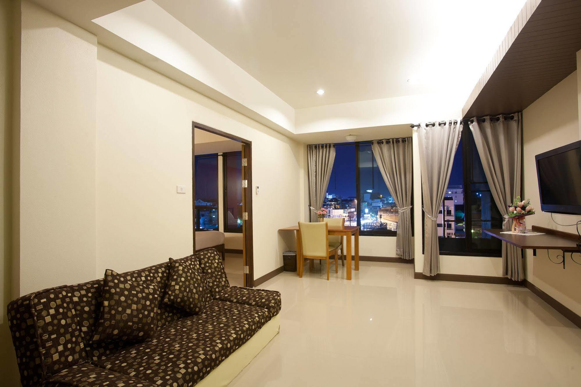 Hotel Oyo 233 Sunshine House Chiang Mai