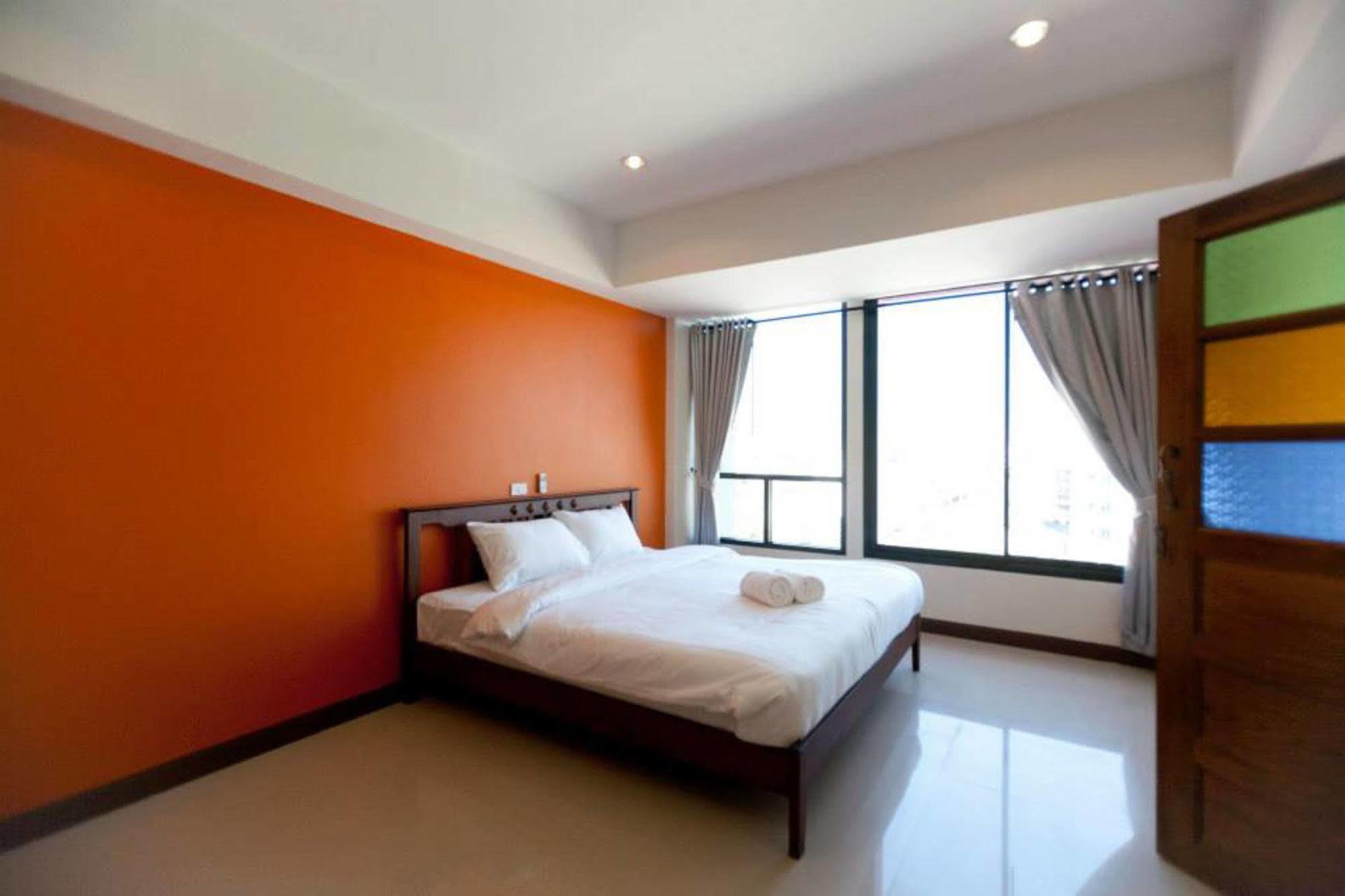 Hotel Oyo 233 Sunshine House Chiang Mai