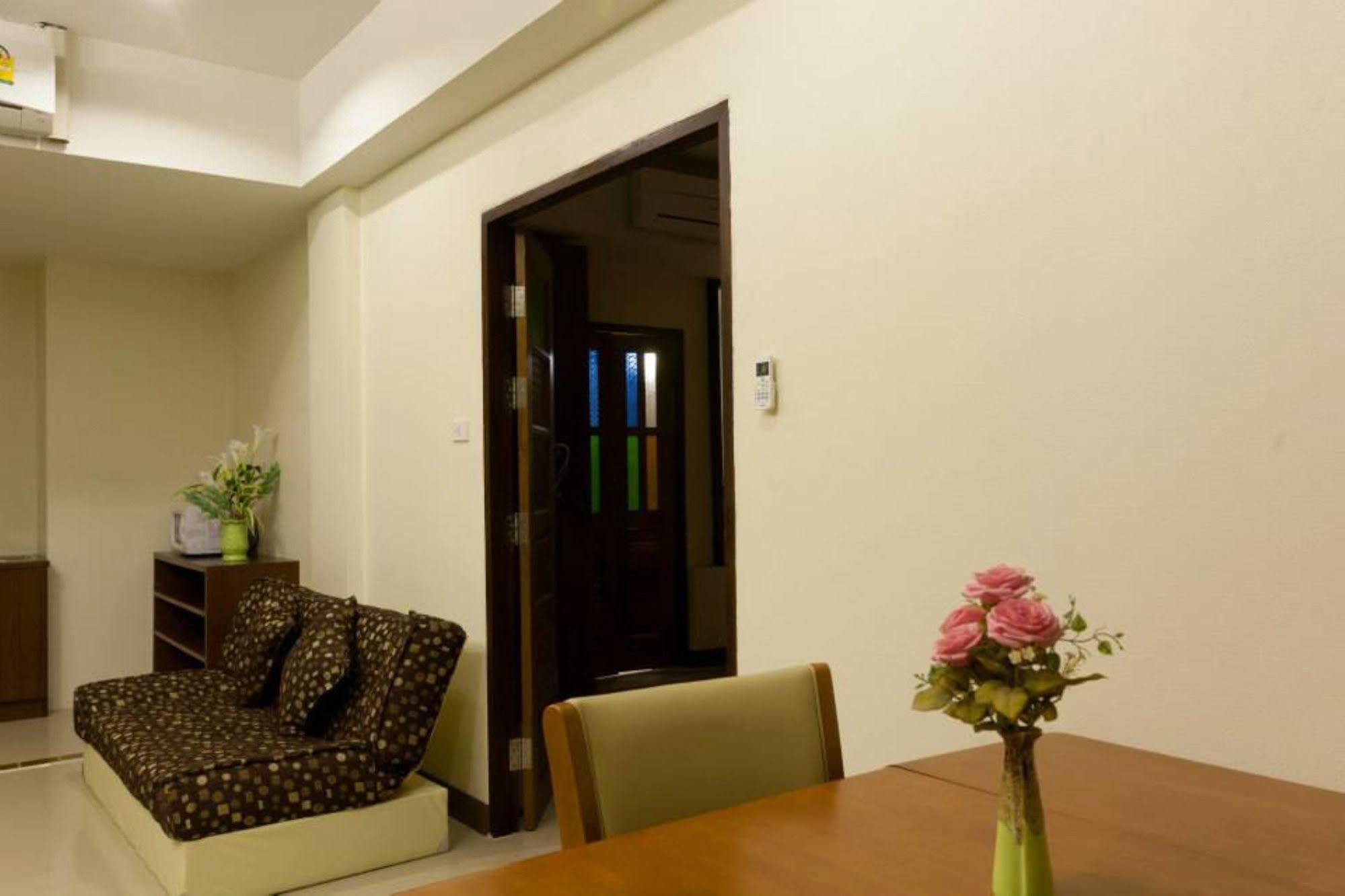 Oyo 233 Sunshine House Hotel