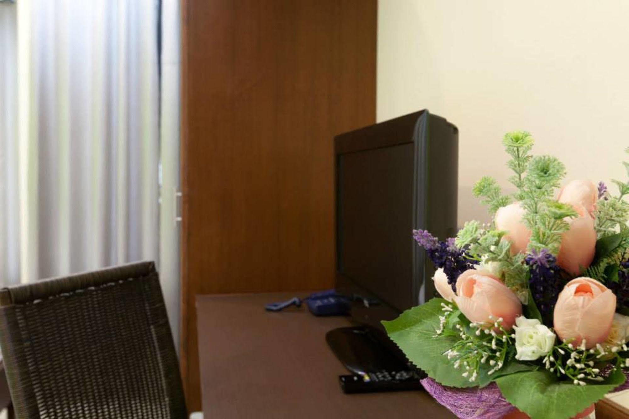 Hotel Oyo 233 Sunshine House Chiang Mai