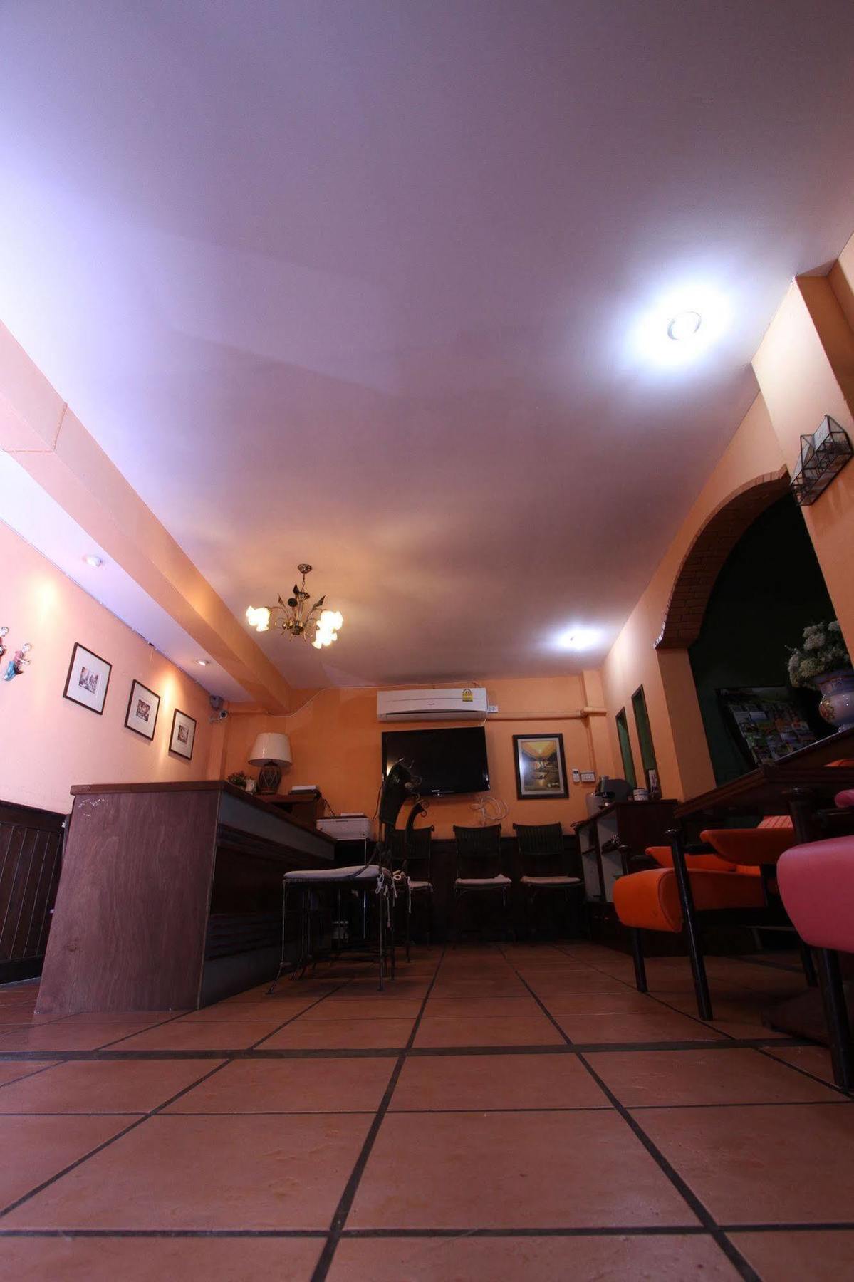 Rumah tetamu Baan Thalang @