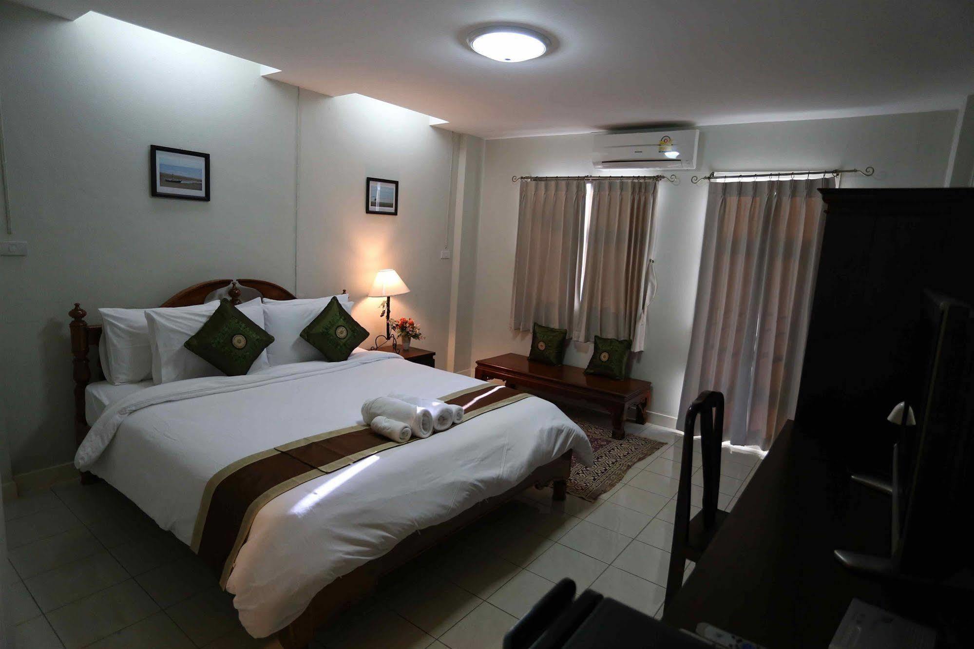 Baan Thalang @ *
