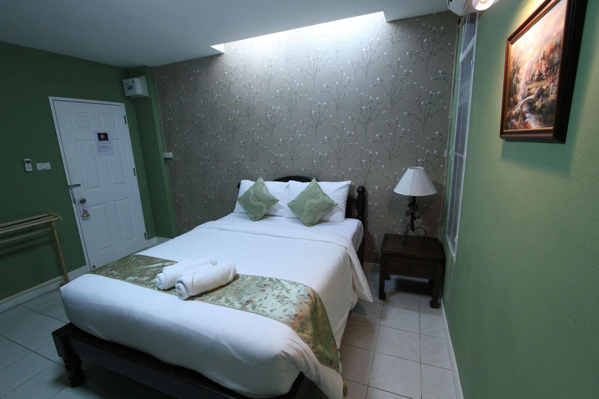 Rumah tetamu Baan Thalang @ *