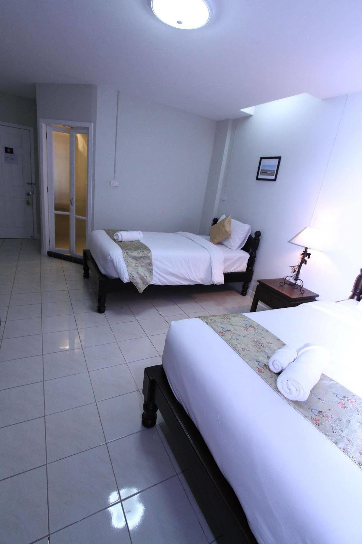 Baan Thalang @ *