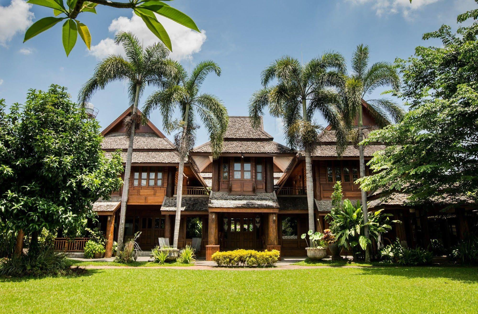 Tempat peranginan Ruen In Chiang Mai