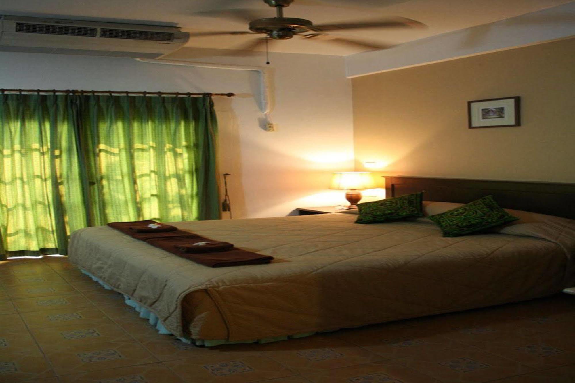 Bon Ca Va Guest house *