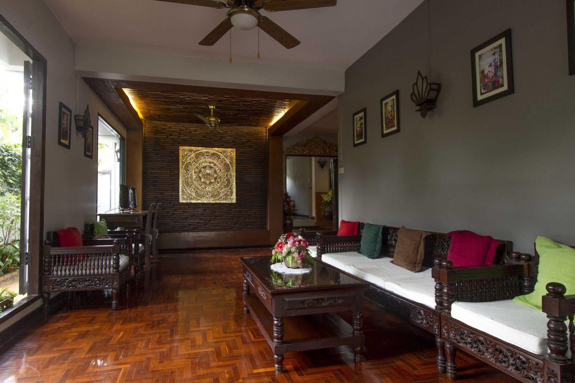Rachamankha Flora House Guest house