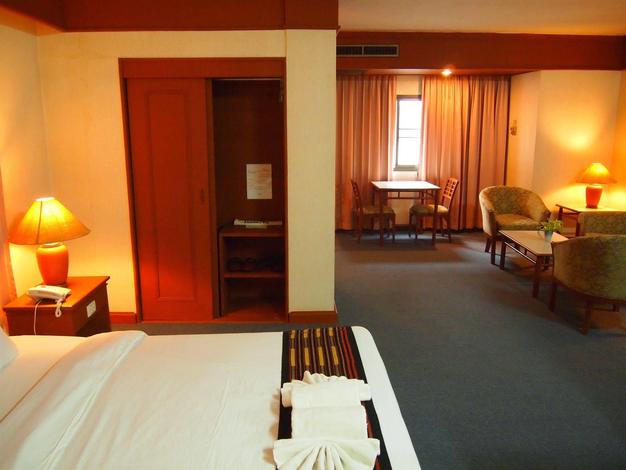 Hotel Thapaeplacehotel
