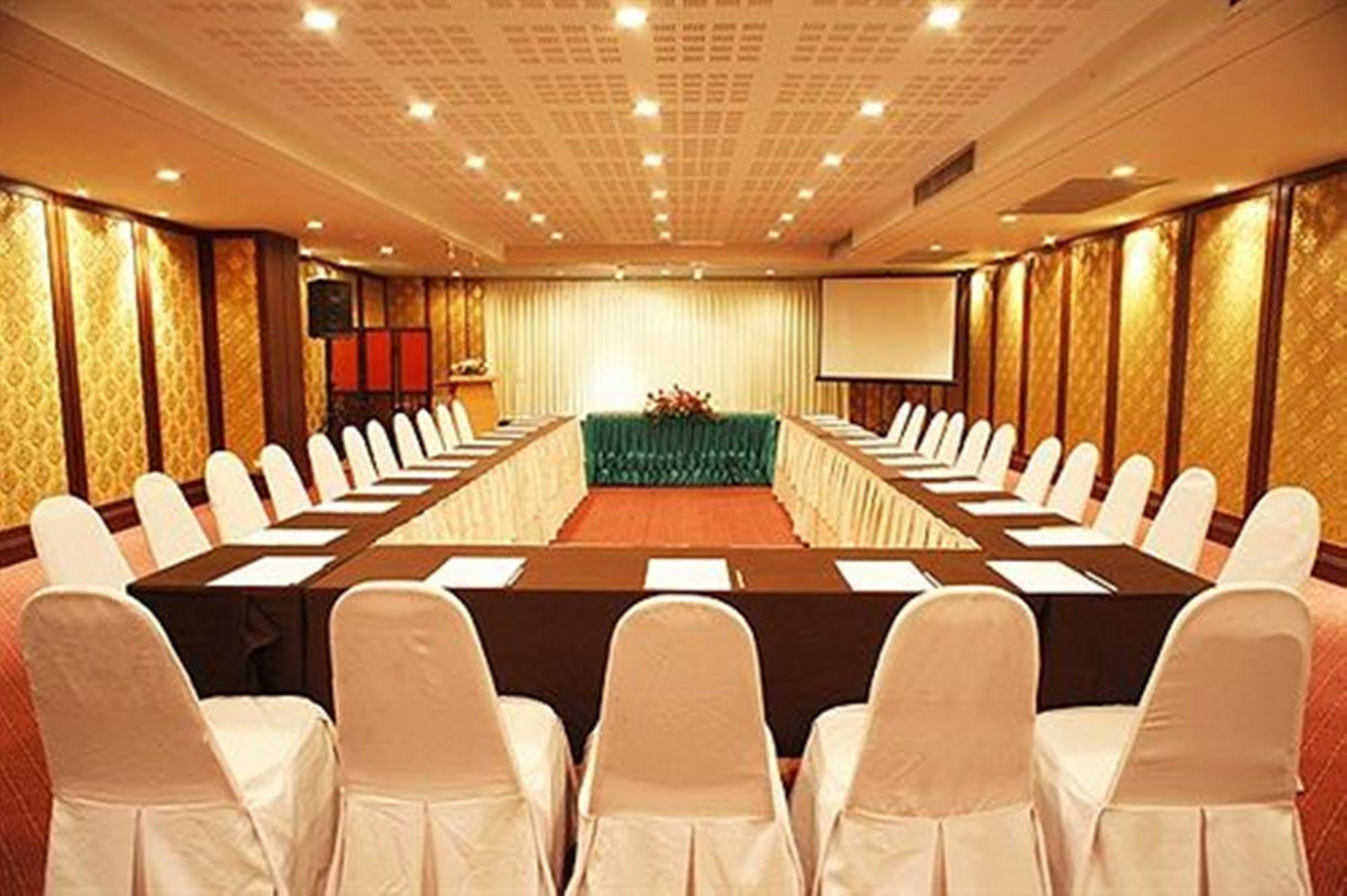 Royal Peninsula Chiangmai Hotel