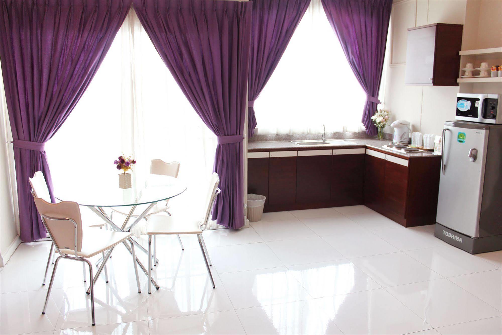 Baiyoke Ciao 3*