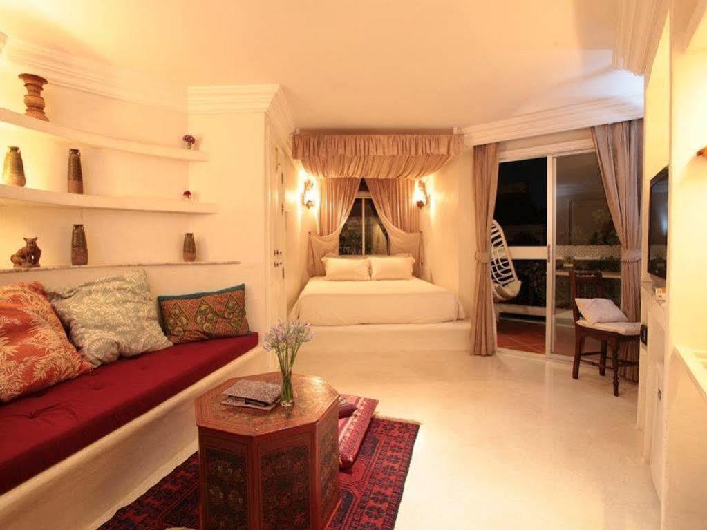 Hotel At Niman 4*