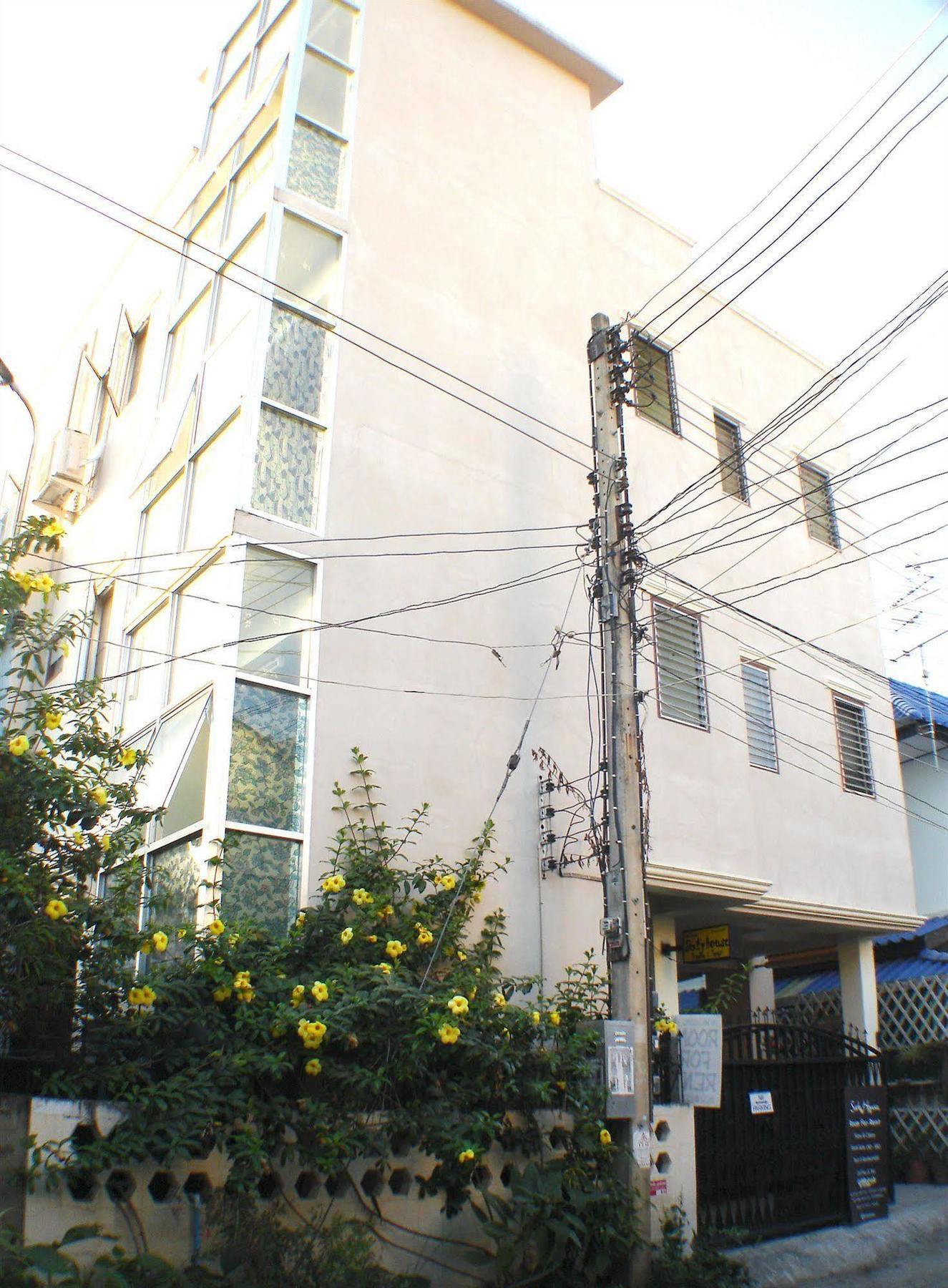 Sixty House Hotel